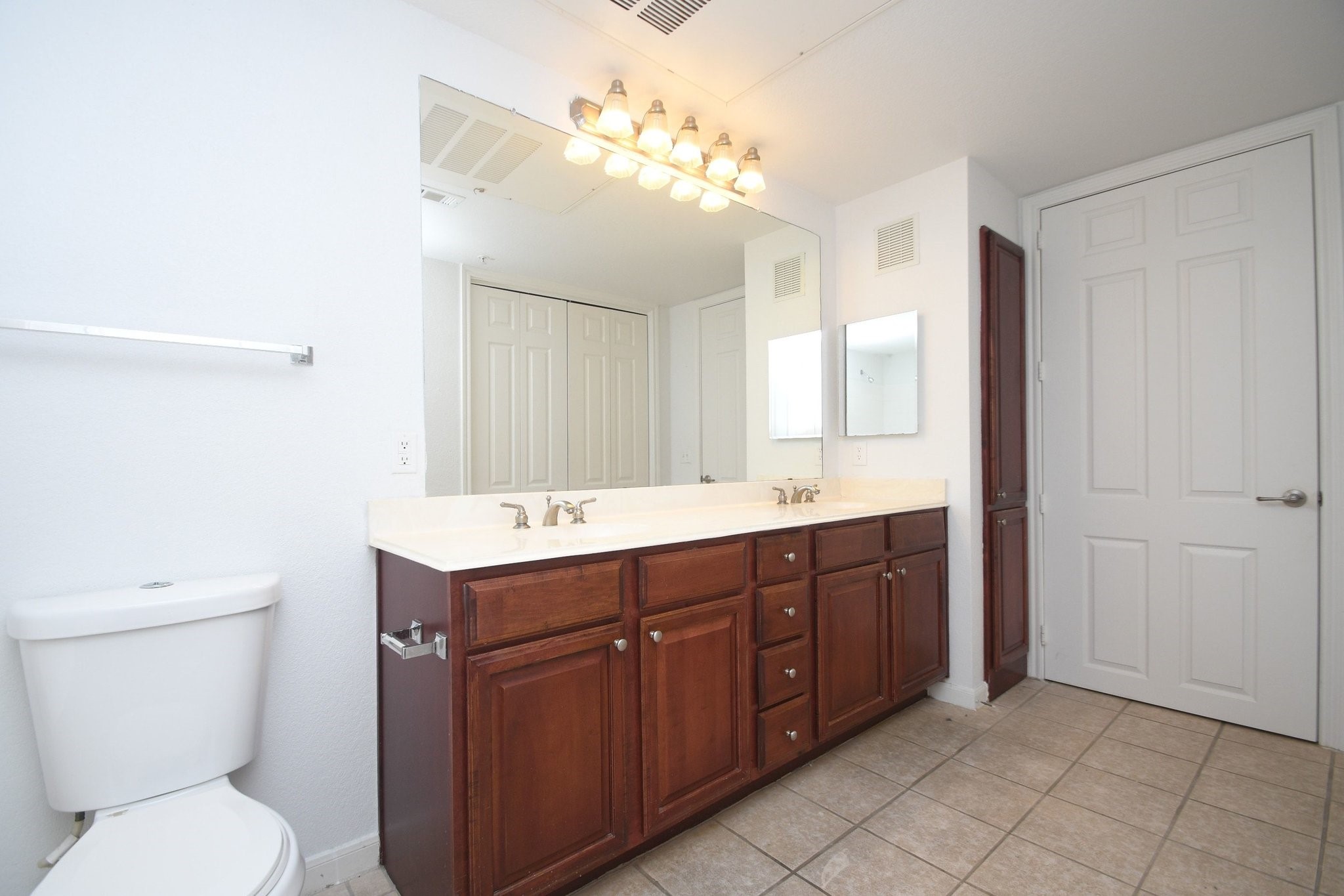 7575 Kirby Drive 1407 Property Photo 10