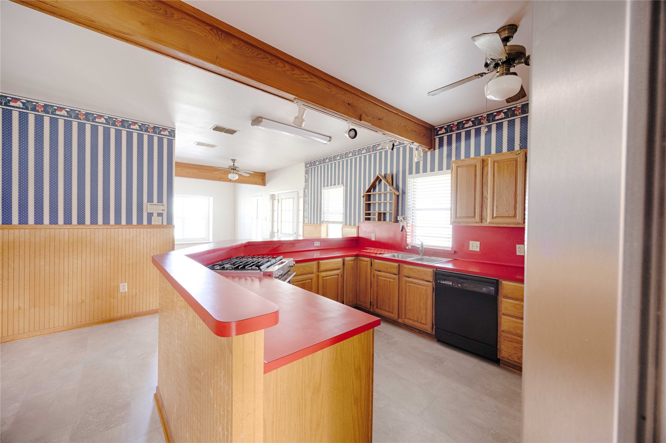 3814 Maeker Road Property Photo 7