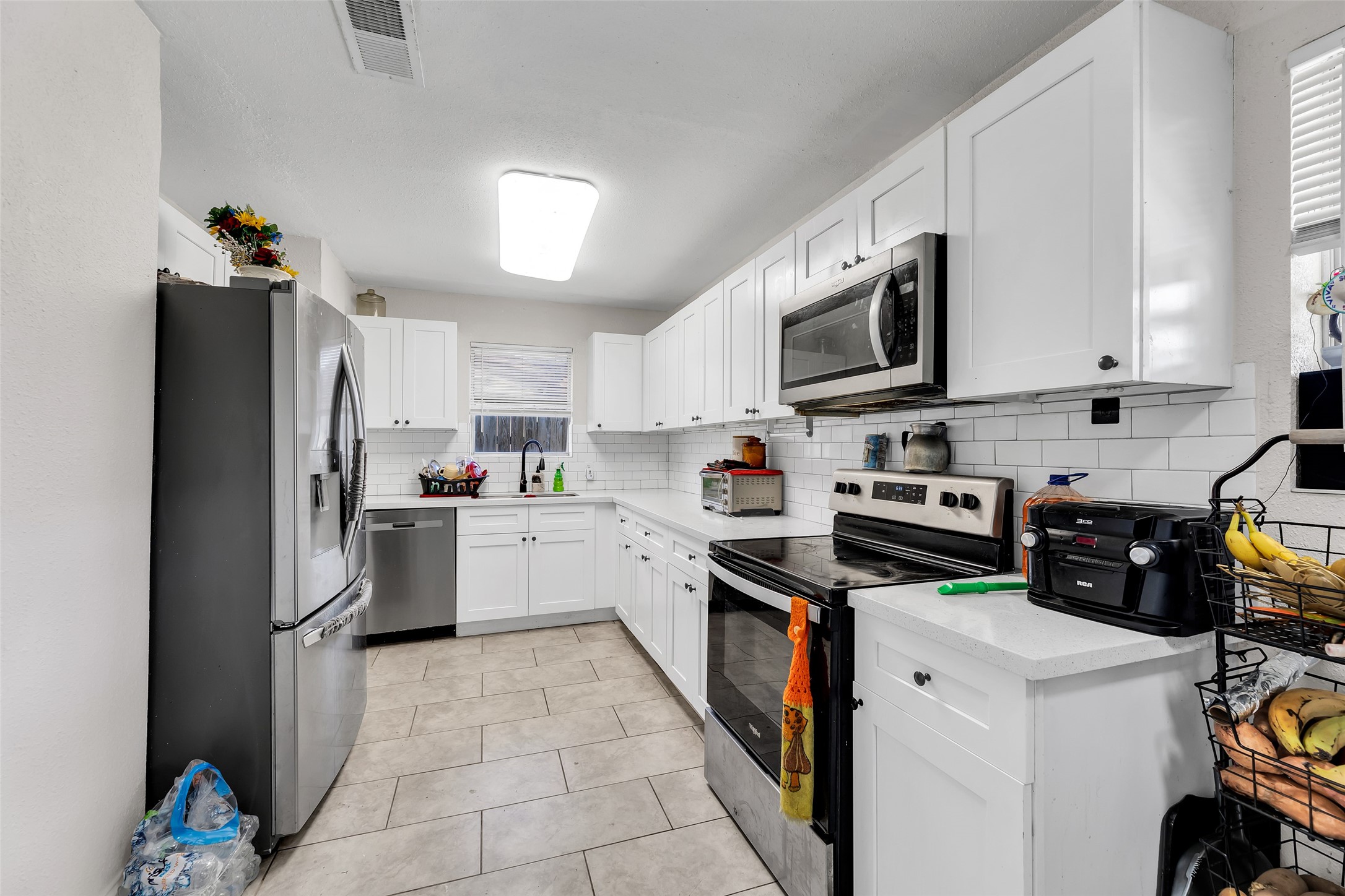 819 Hackberry Street Property Photo 4