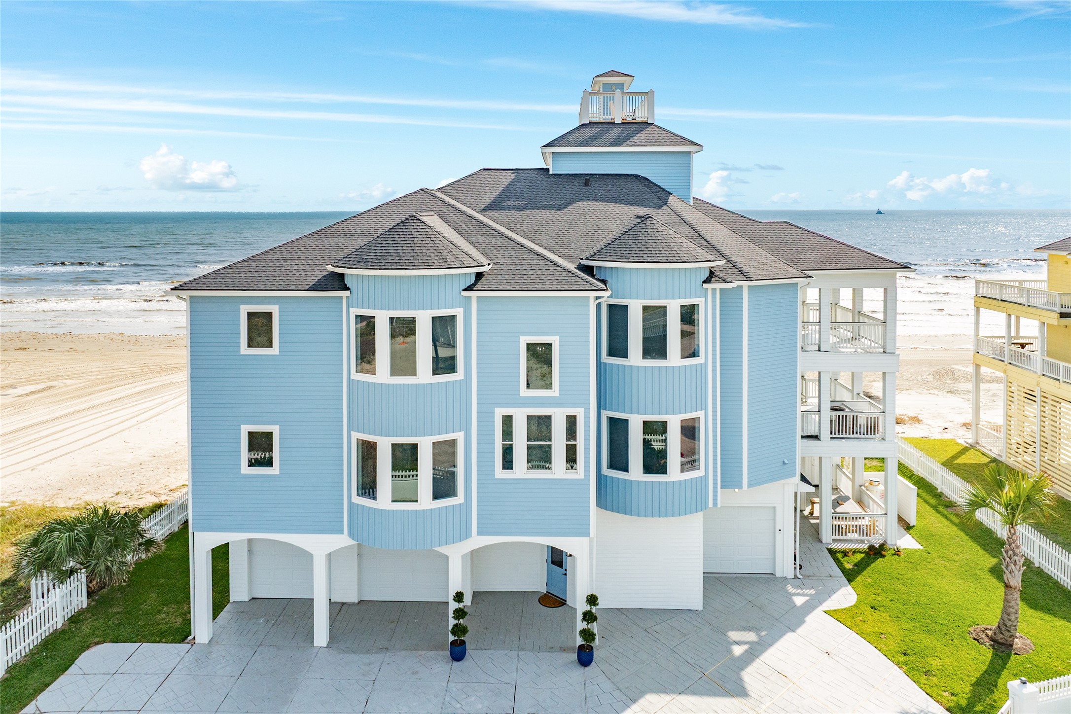 12207 Hershey Beach Property Photo