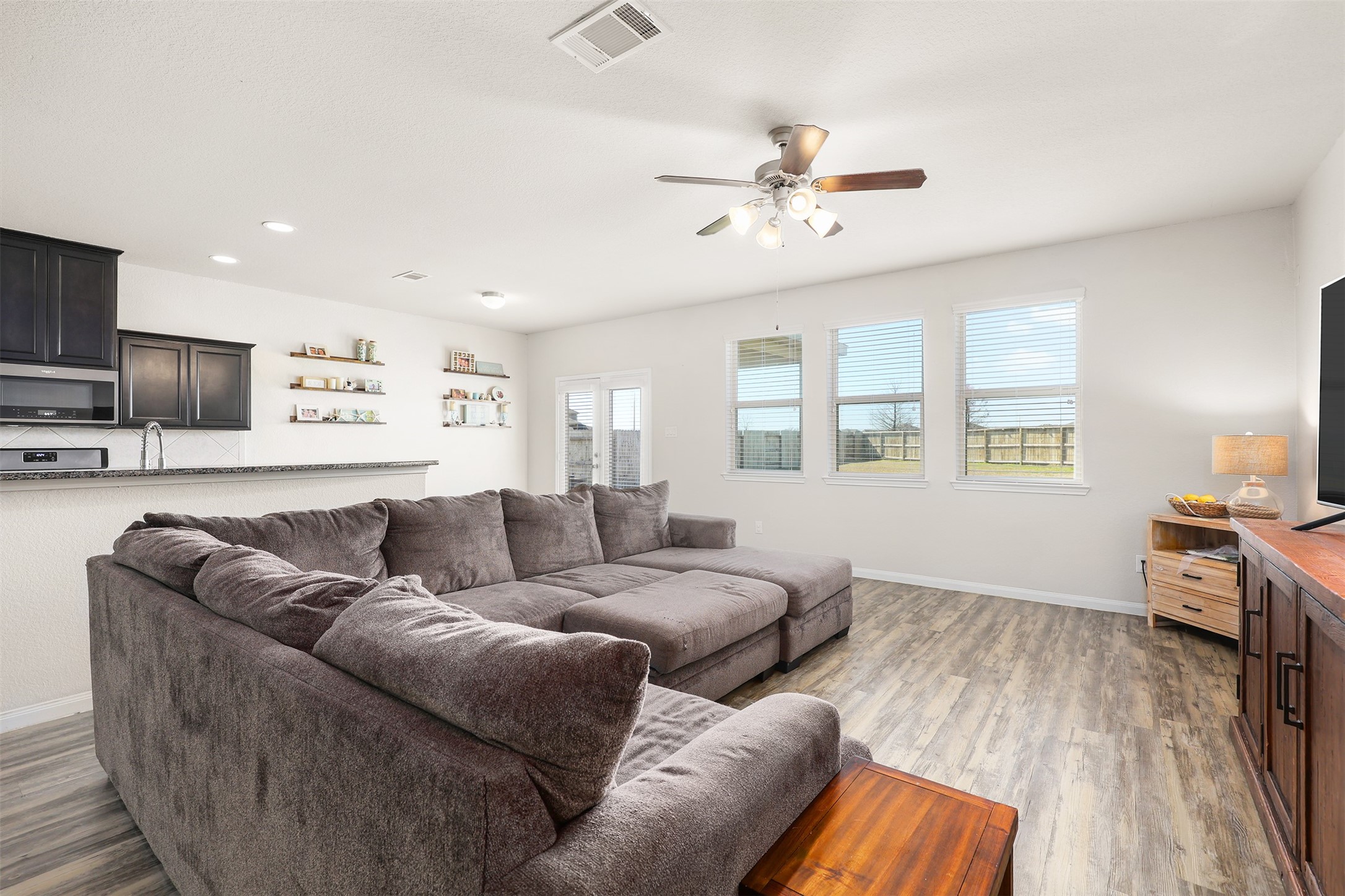 2225 Windy Sail Drive Property Photo 8