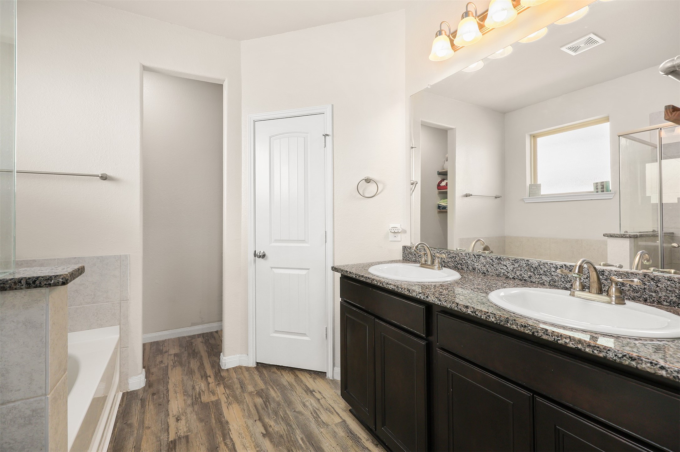 2225 Windy Sail Drive Property Photo 15