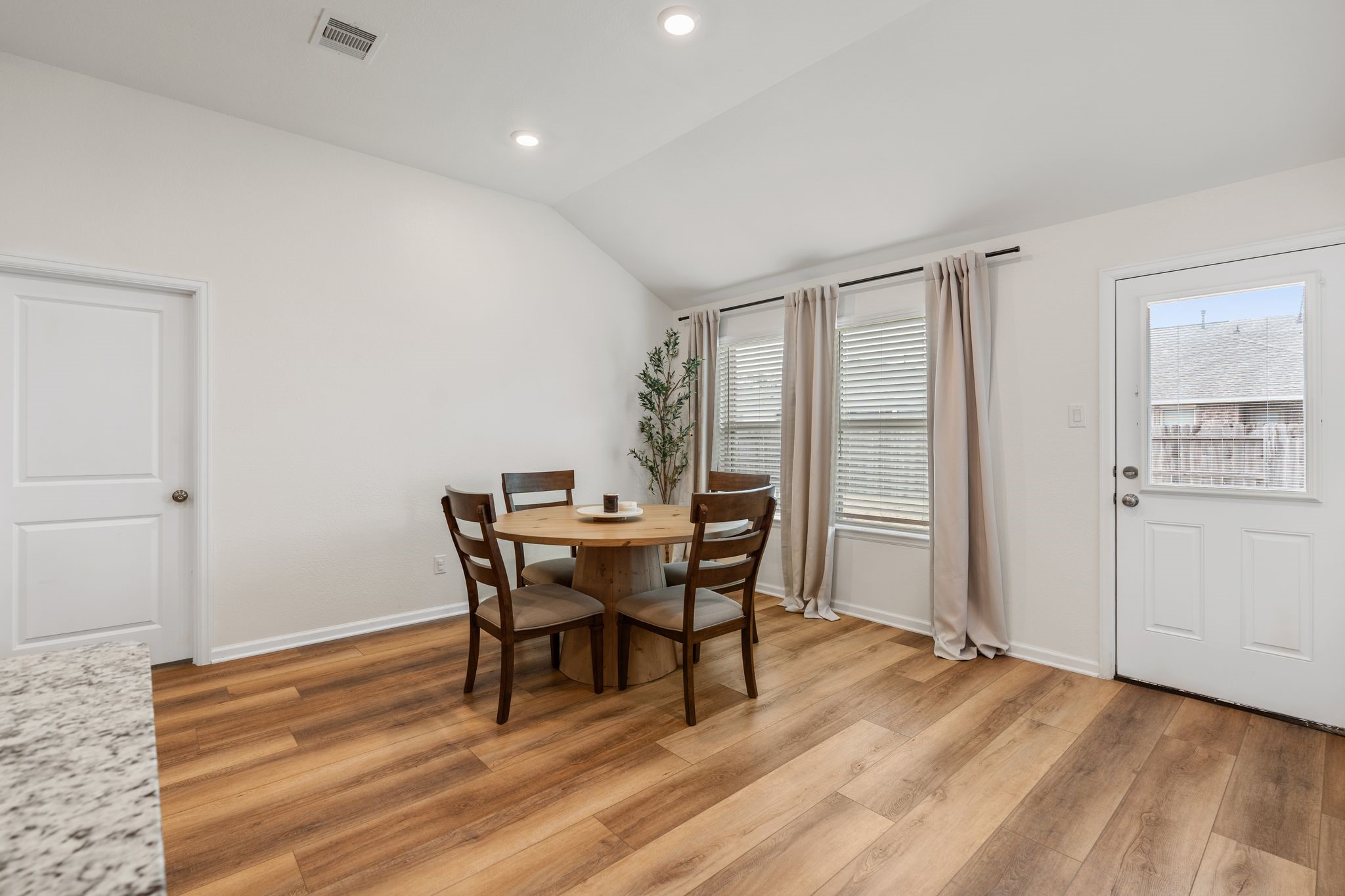 15806 Tullich Knoll Drive Property Photo 18