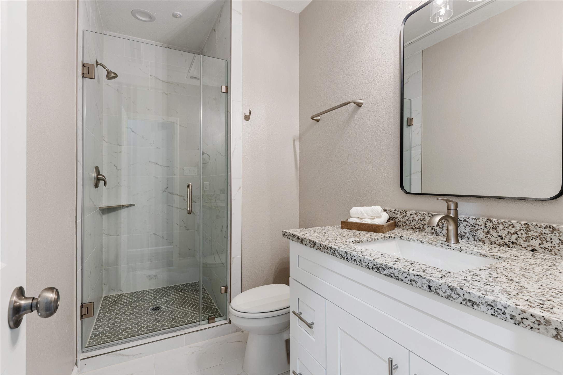 1319 E 35th Street Property Photo