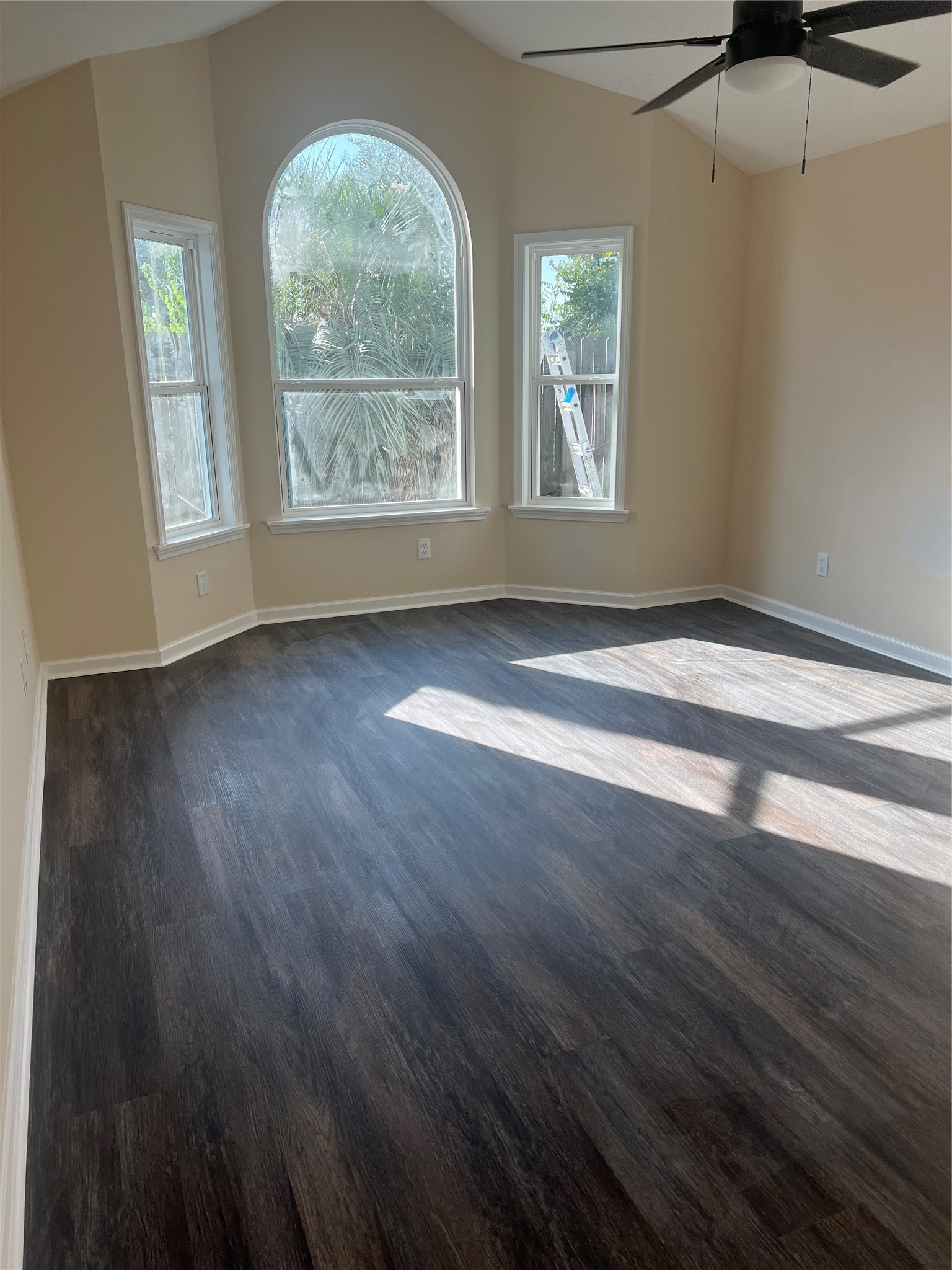 8023 Carmel Circle Property Photo 3