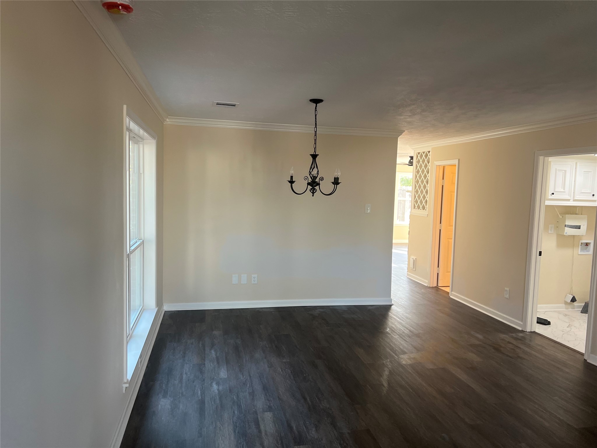 8023 Carmel Circle Property Photo 5