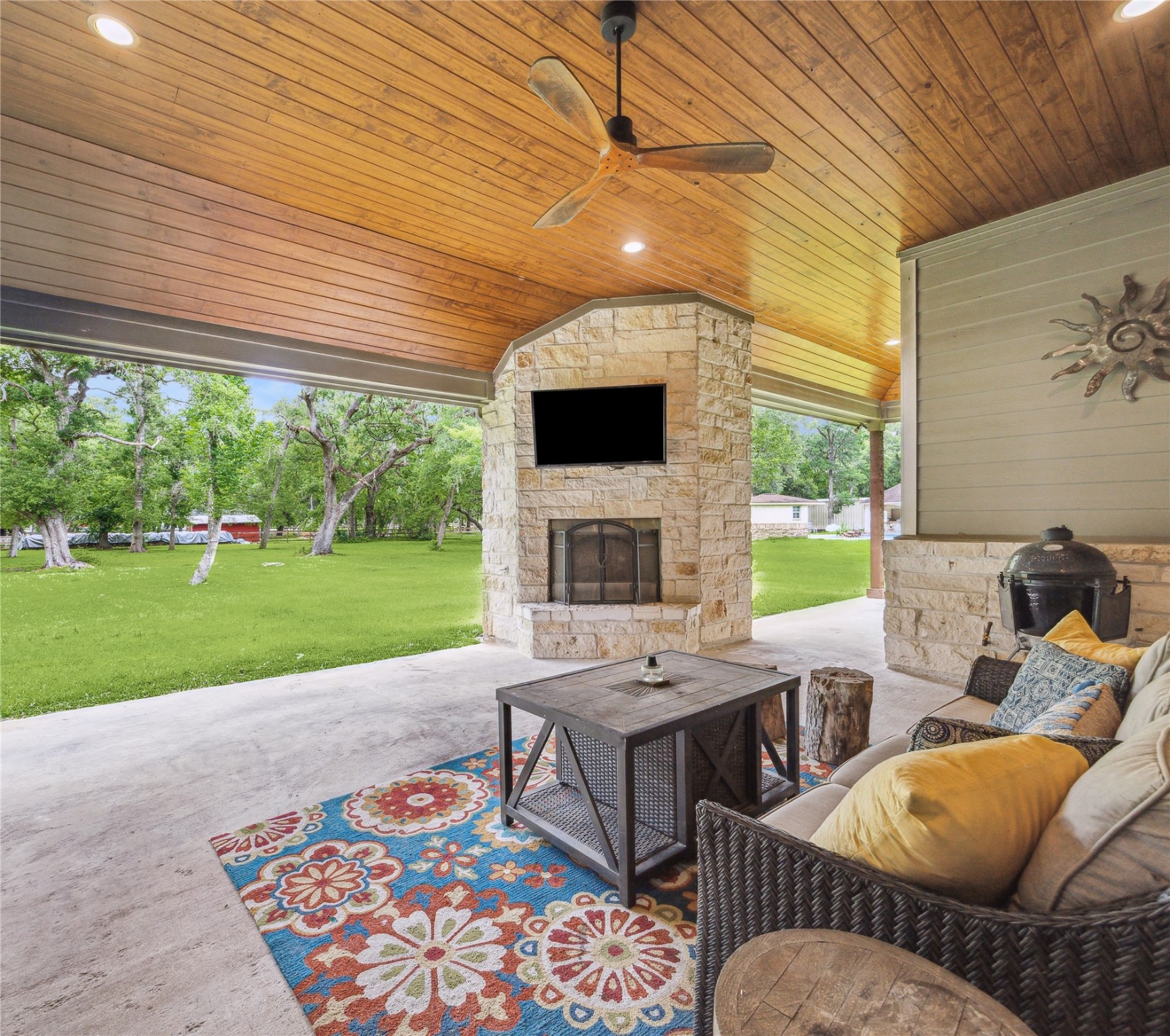 13327 W Brazos Bend Drive Property Photo 4