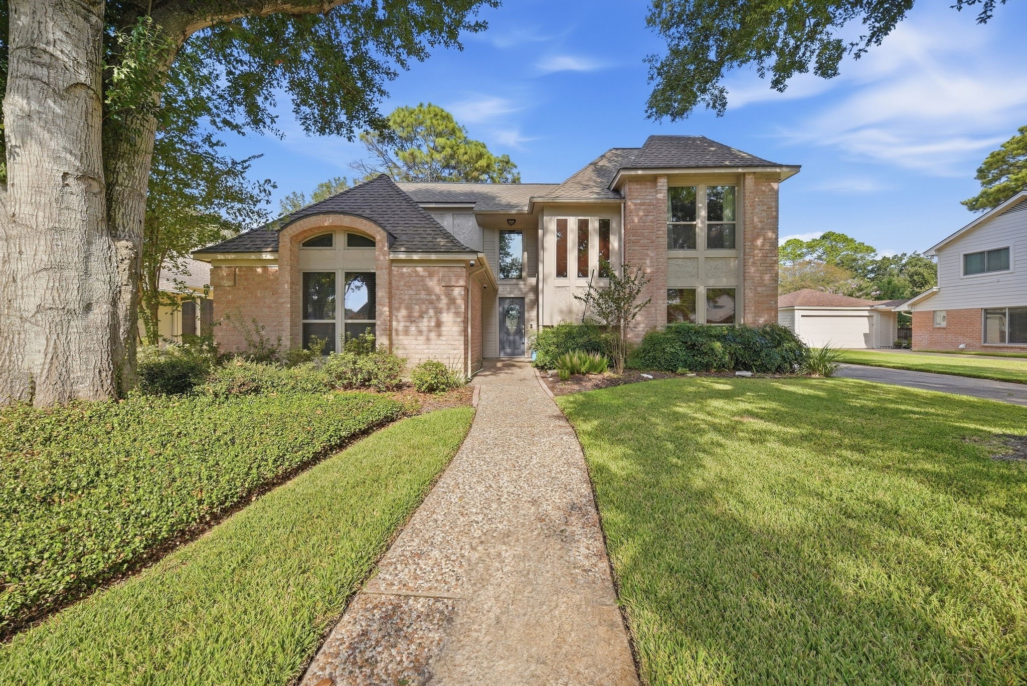 7711 Brook Springs Drive Property Photo 1