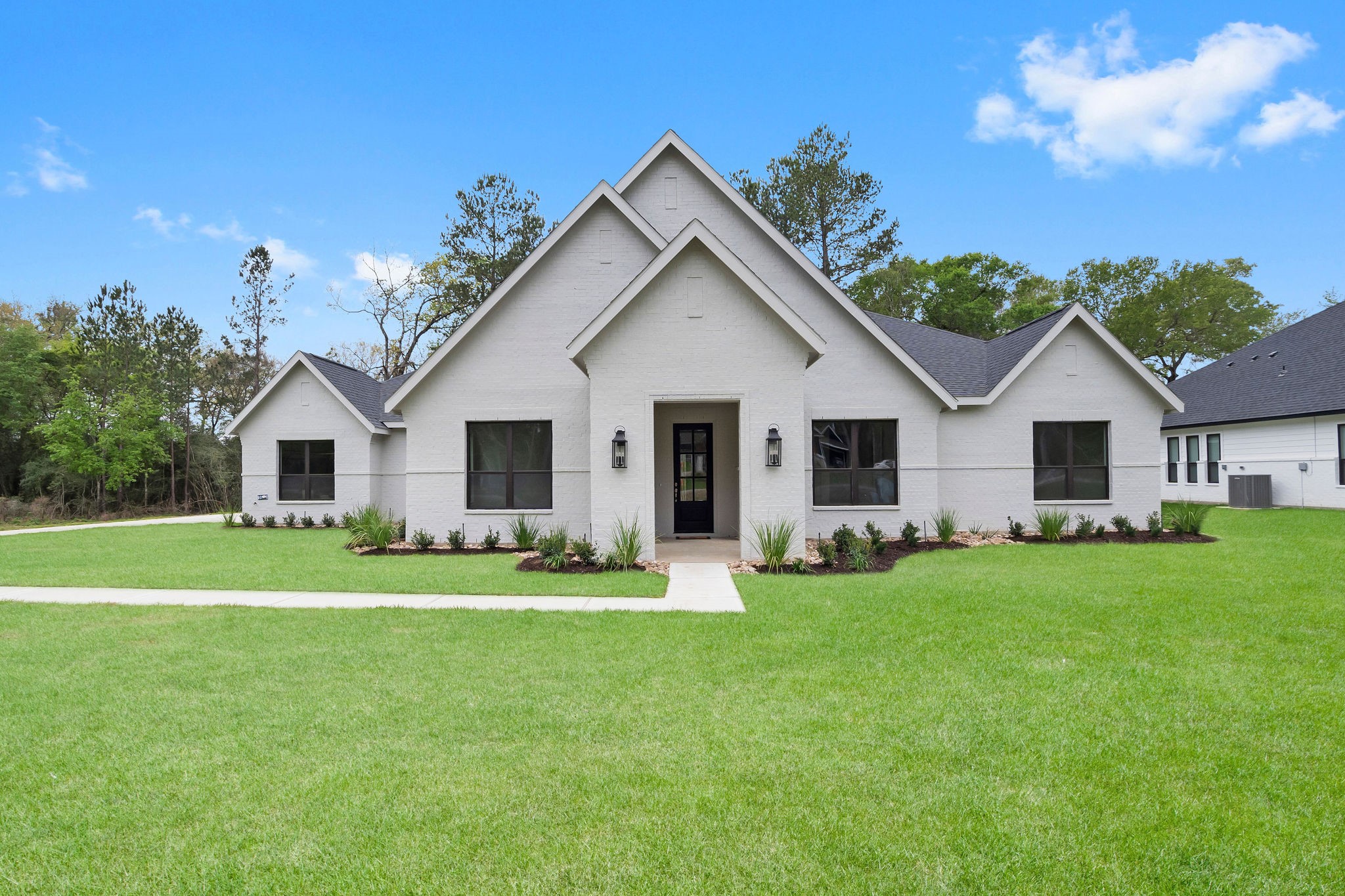 8915 Cedar Meadow Lane Property Photo 1