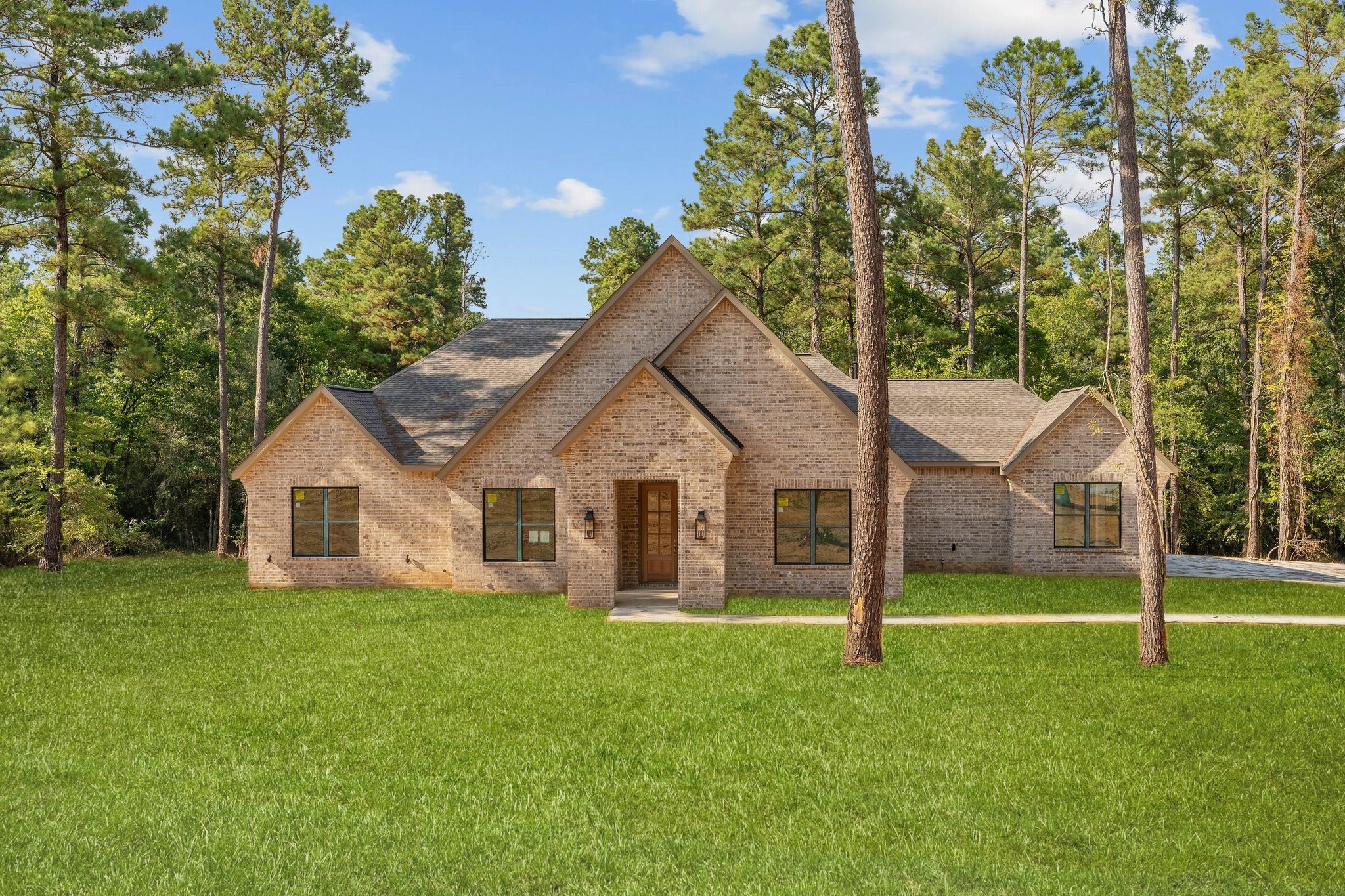 8915 Cedar Meadow Lane Property Photo 1