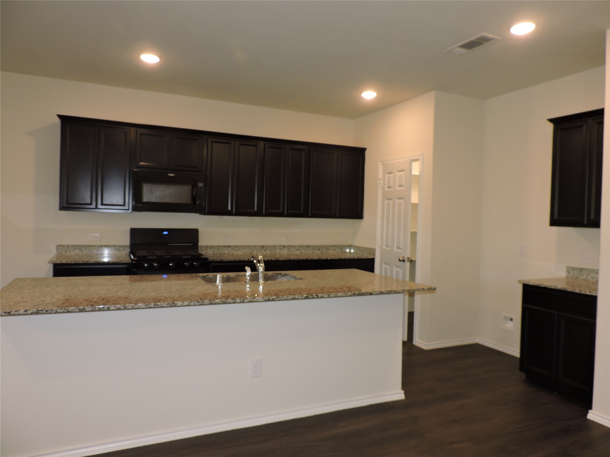 4022 Timber Sapp Drive Property Photo 15