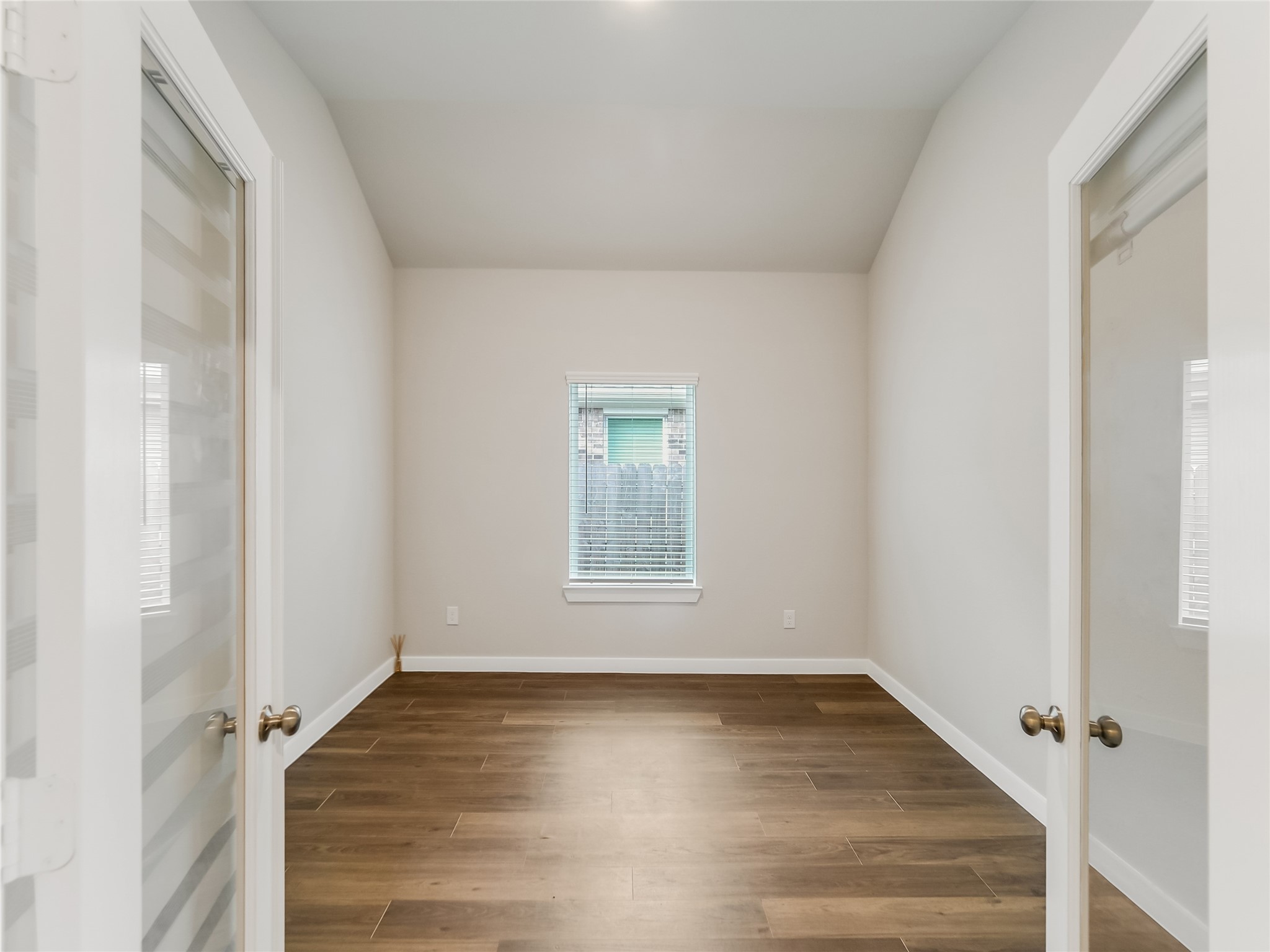 8634 Jetty Glen Drive Property Photo 8