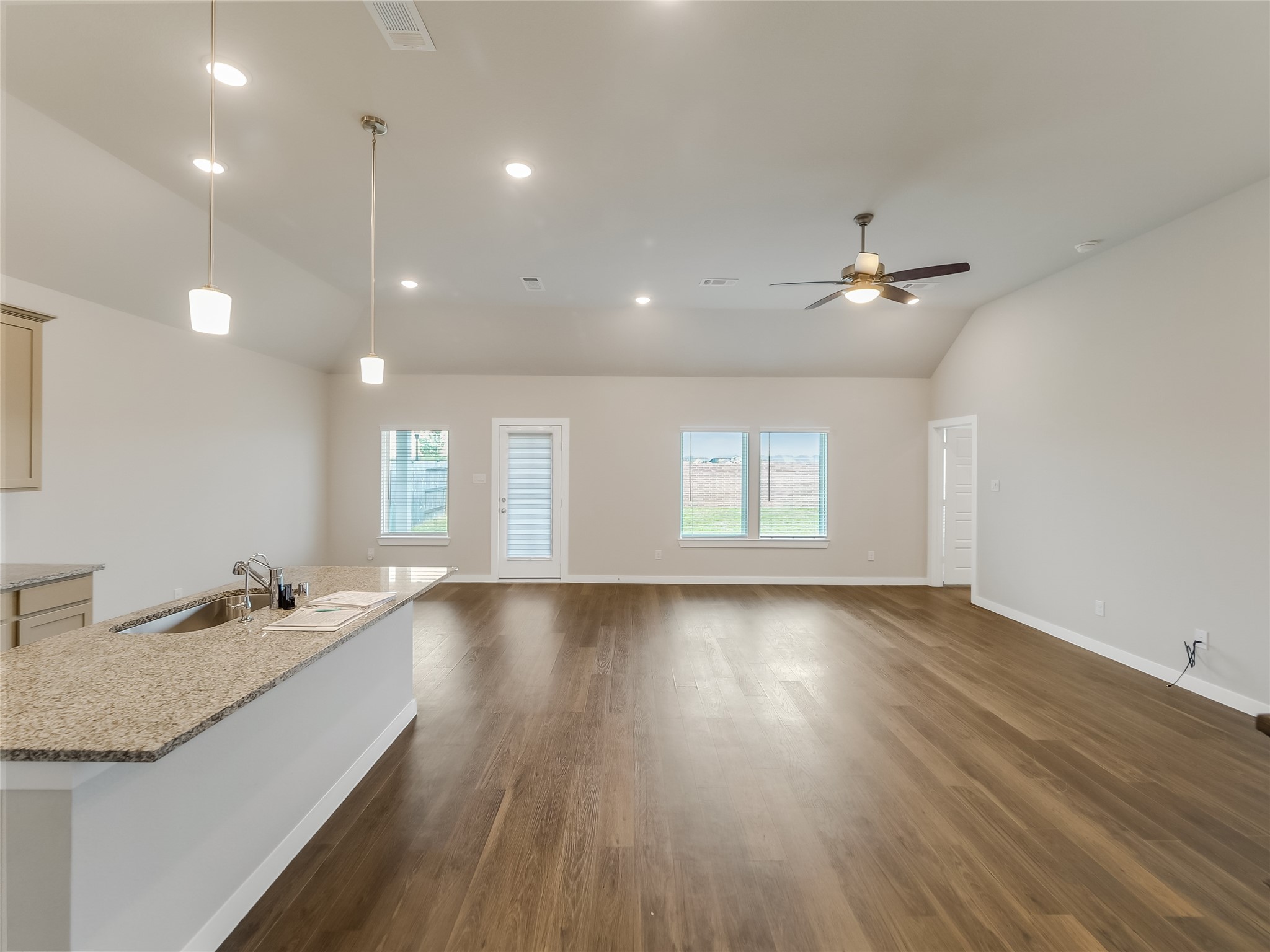 8634 Jetty Glen Drive Property Photo 14
