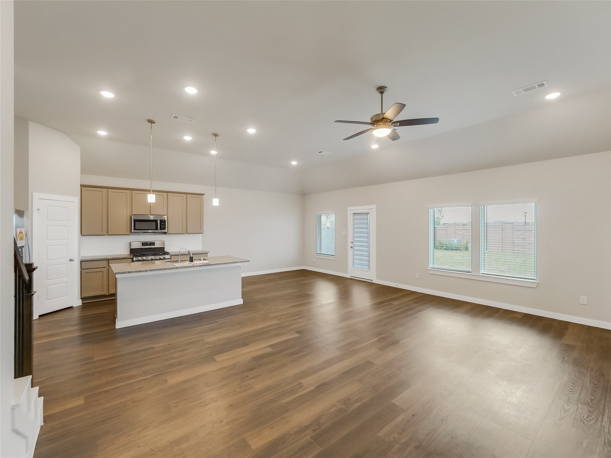8634 Jetty Glen Drive Property Photo 15
