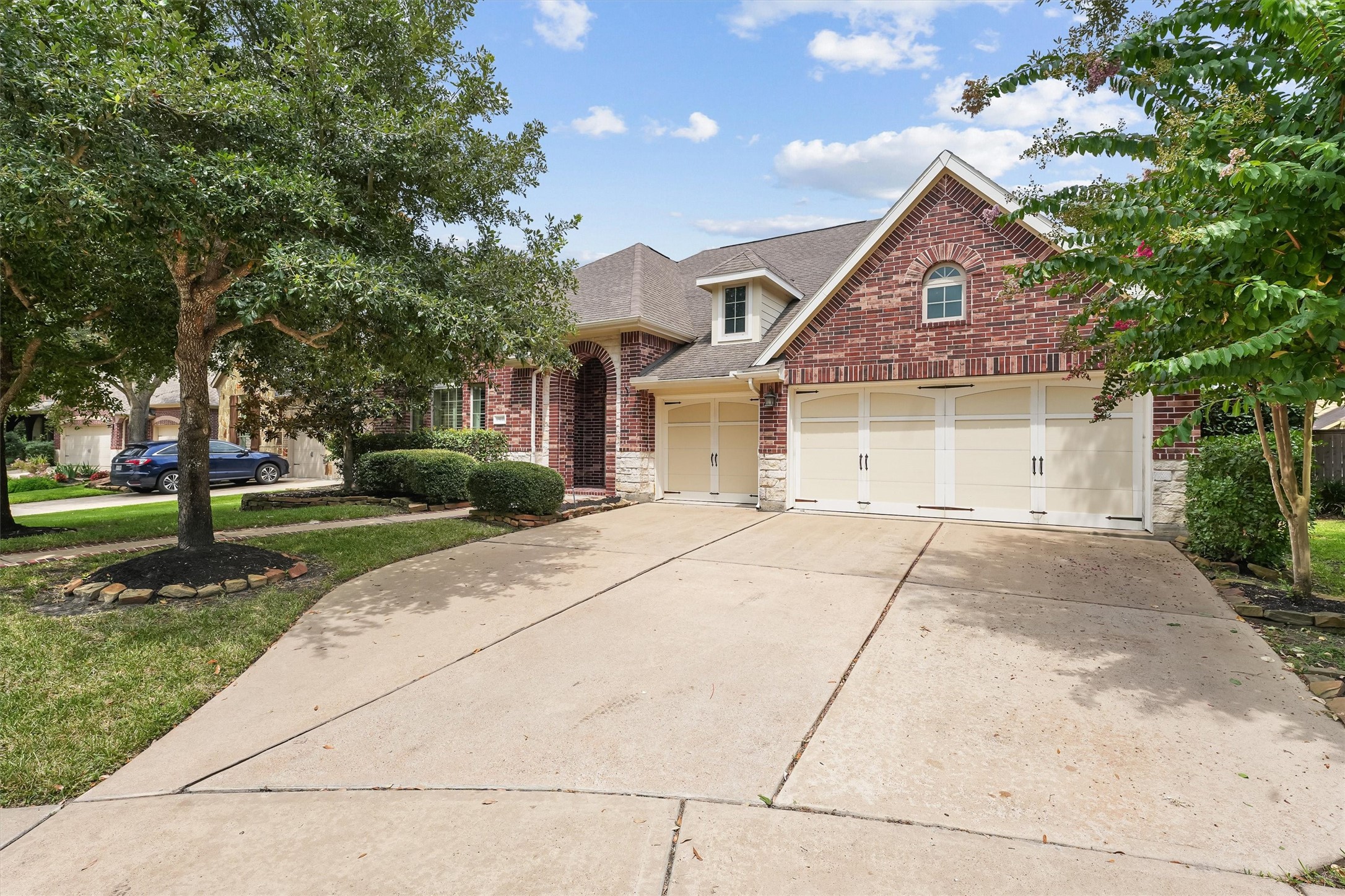 19011 Royal Cove Circle Property Photo