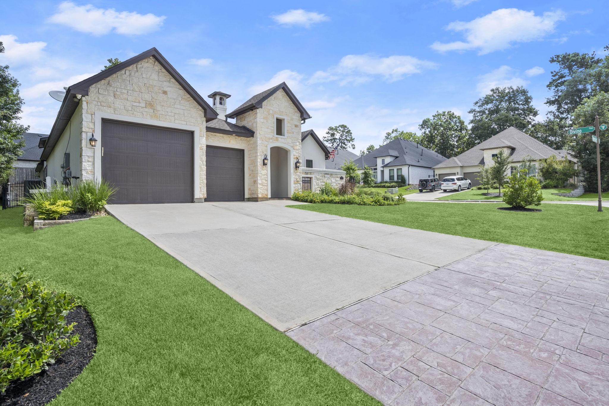 1715 Mission Oaks Court Property Photo 7