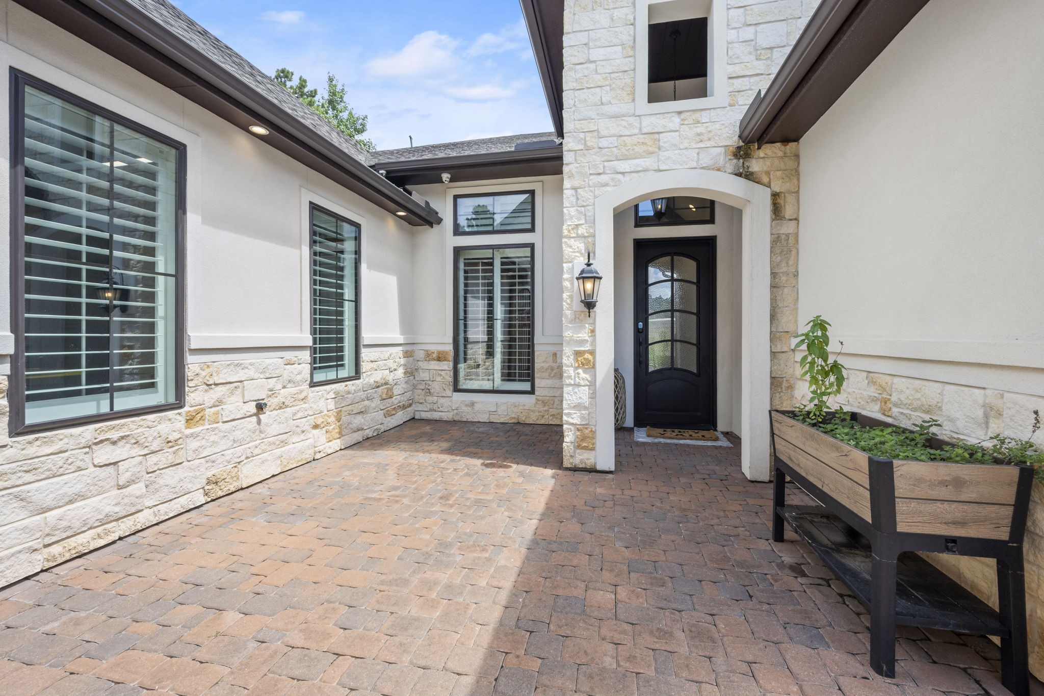 1715 Mission Oaks Court Property Photo 10