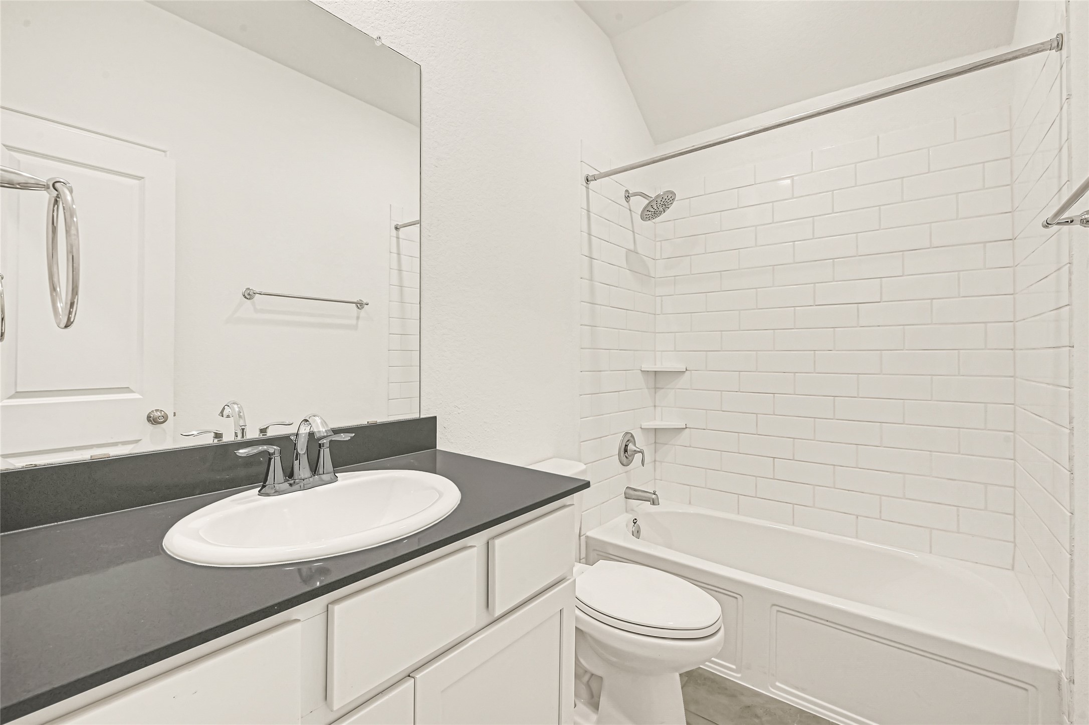 31422 Vineyard Creek Drive Property Photo 8