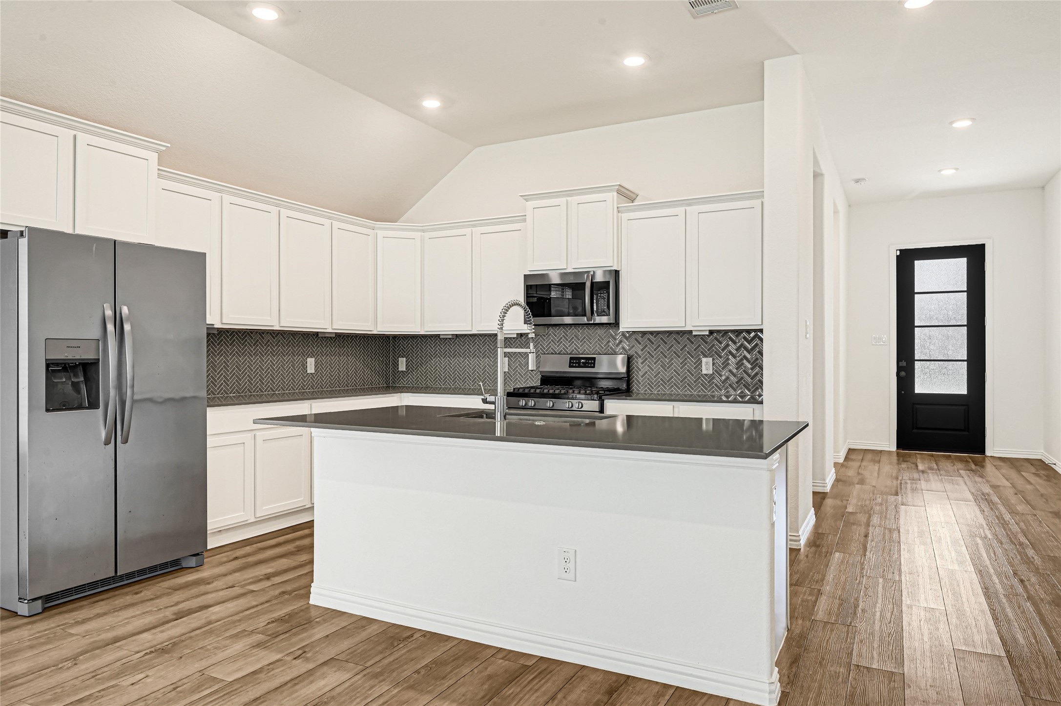 31422 Vineyard Creek Drive Property Photo 10