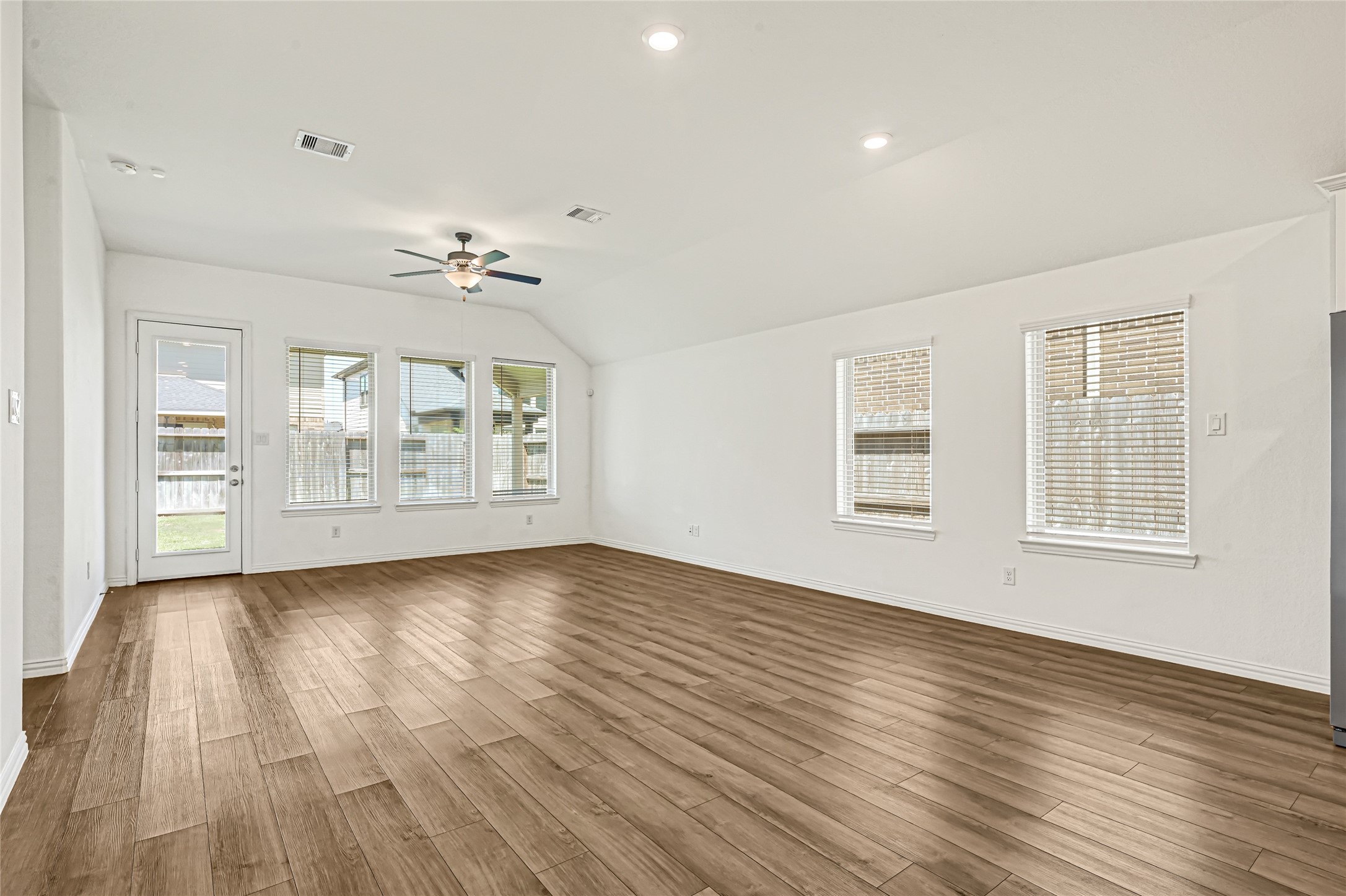 31422 Vineyard Creek Drive Property Photo 19