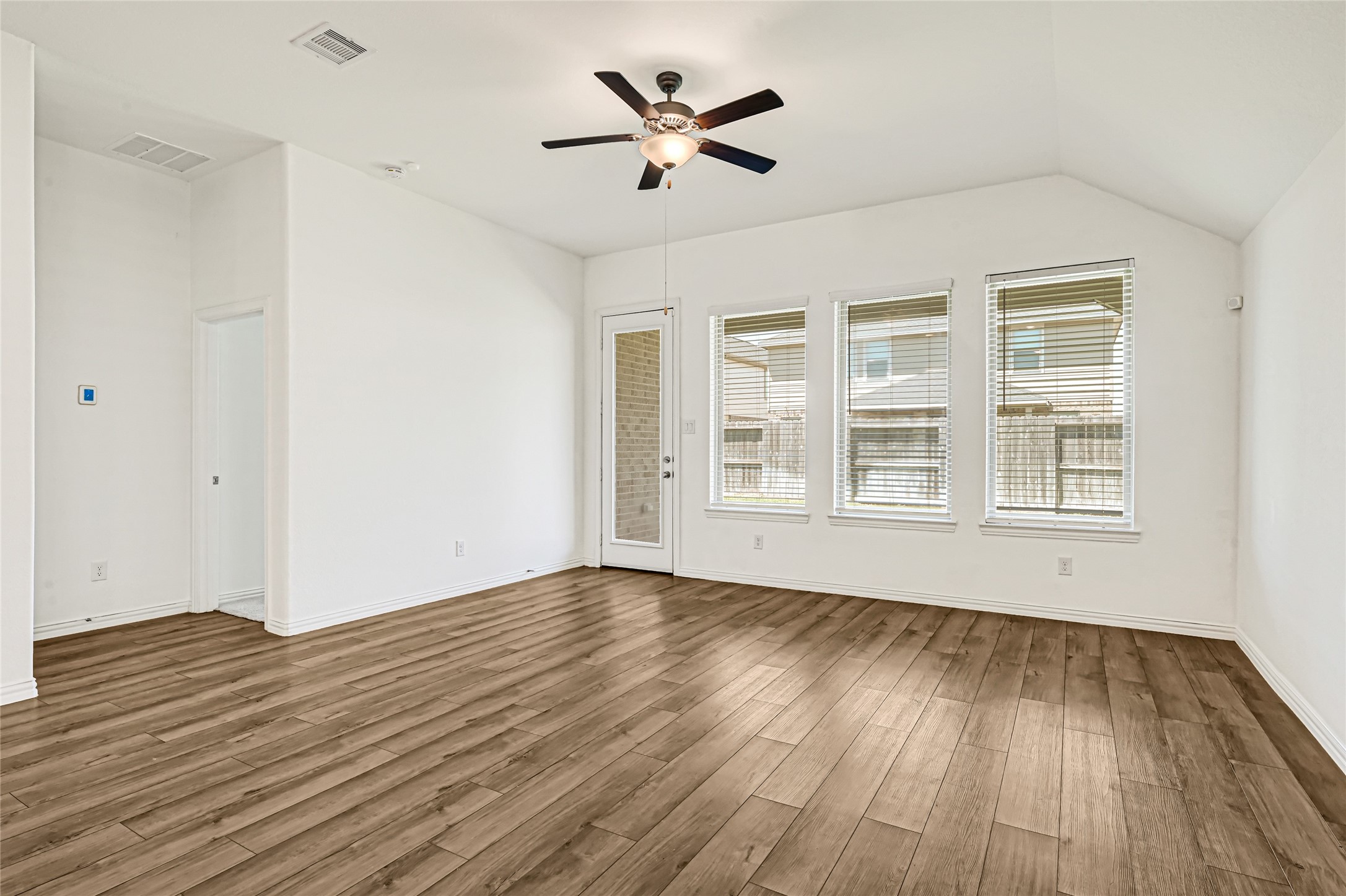 31422 Vineyard Creek Drive Property Photo 20