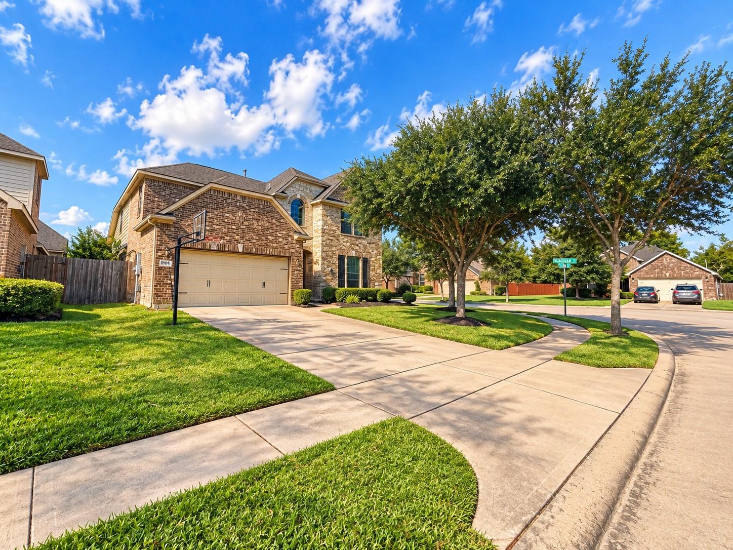 13101 Hollow Garden Lane, Rosharon Tx 77583 Property Photo 2