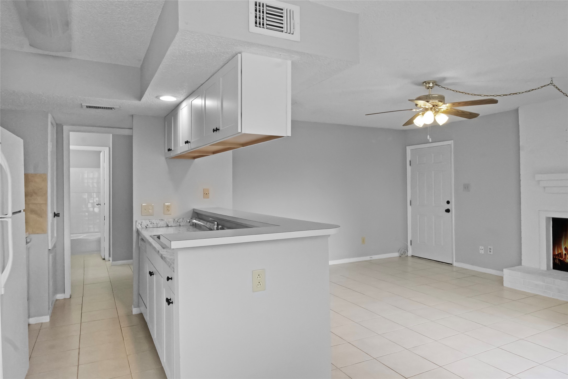 3919 Fairmont Parkway 257 Property Photo 6