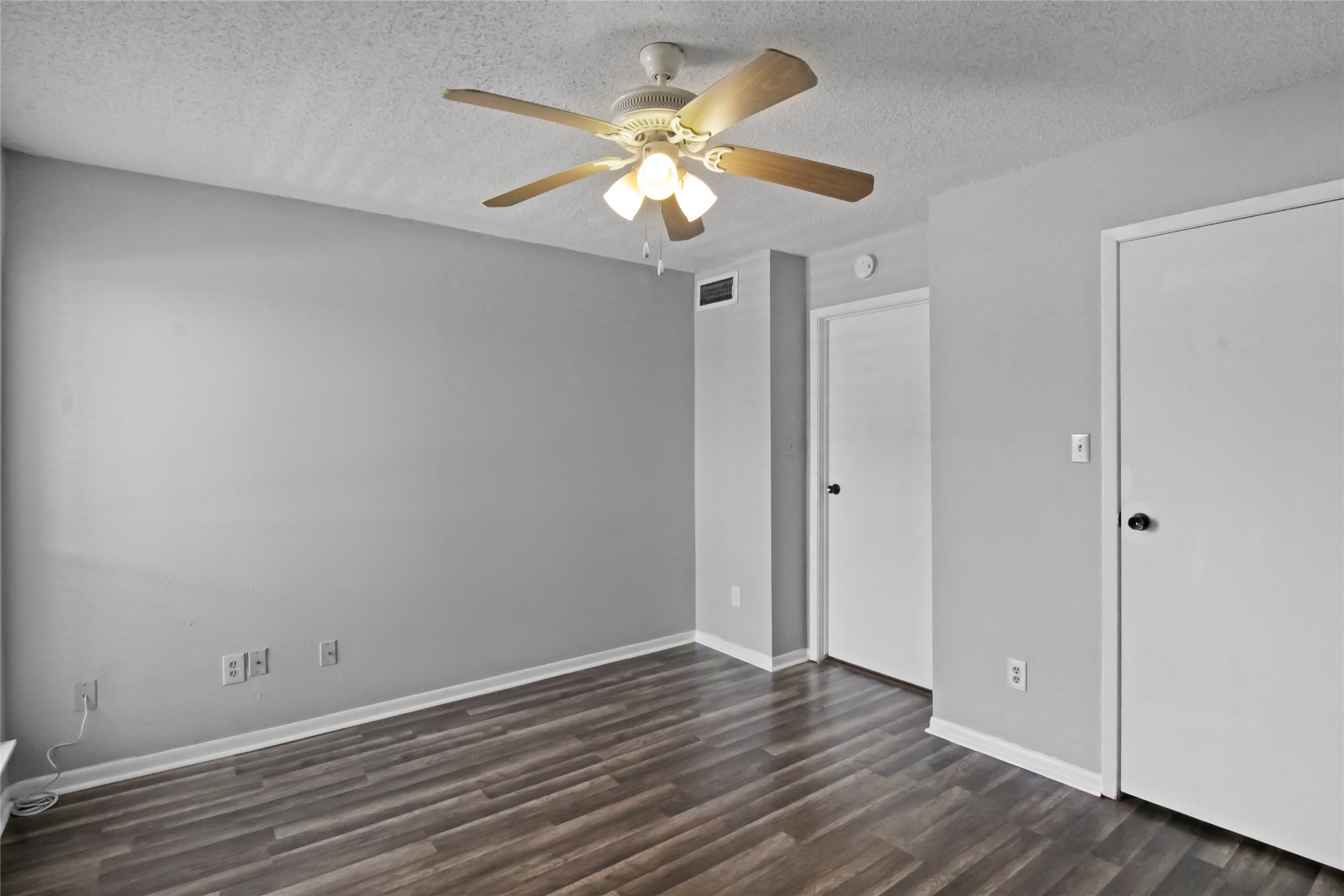 3919 Fairmont Parkway 257 Property Photo 13