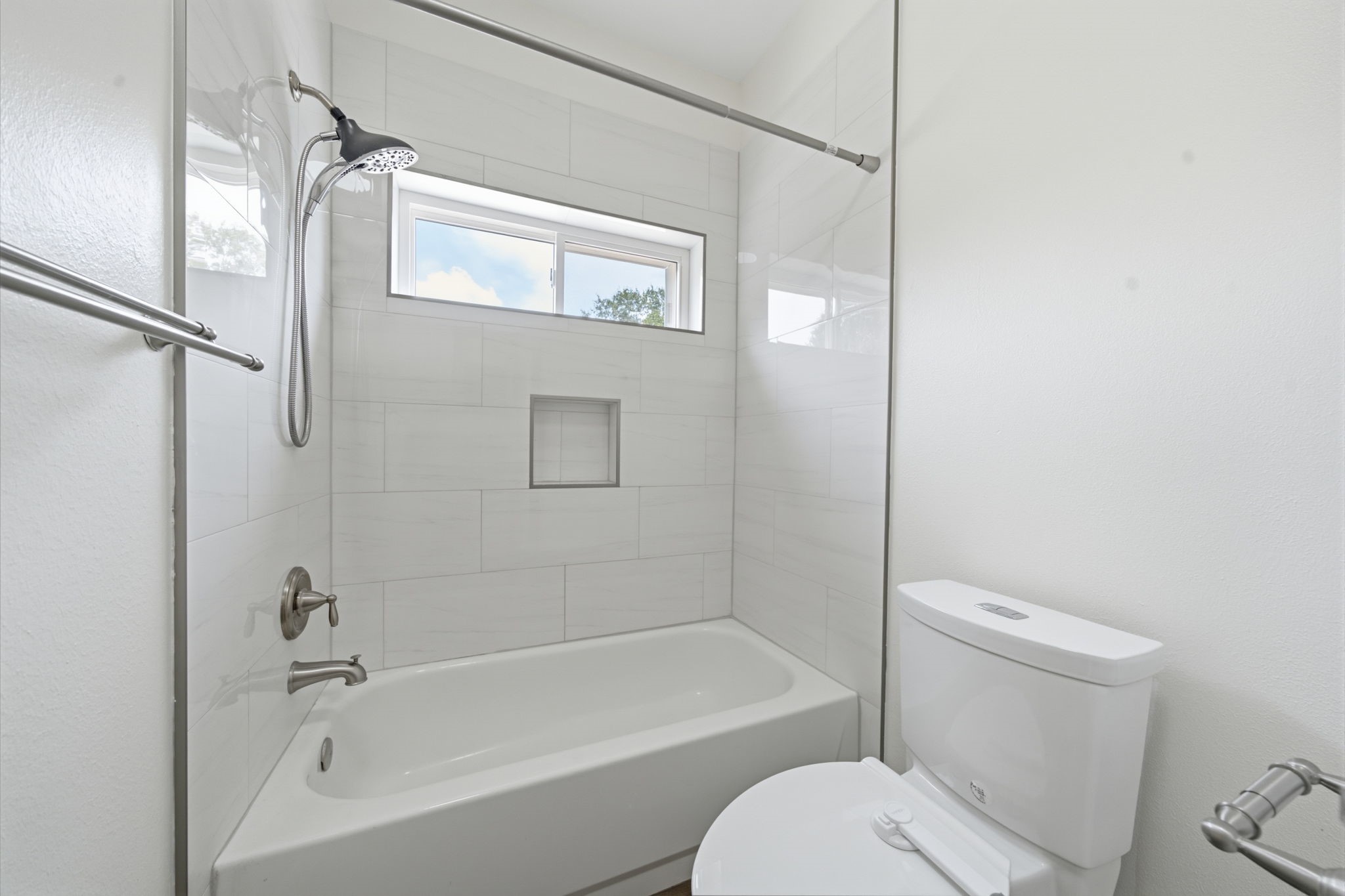 2214 Lytham Lane Property Photo 36