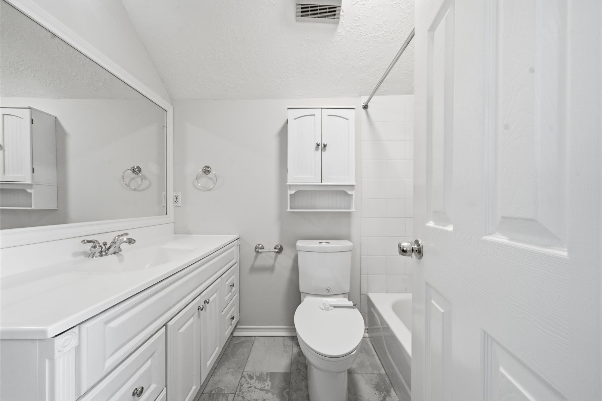 2214 Lytham Lane Property Photo 38