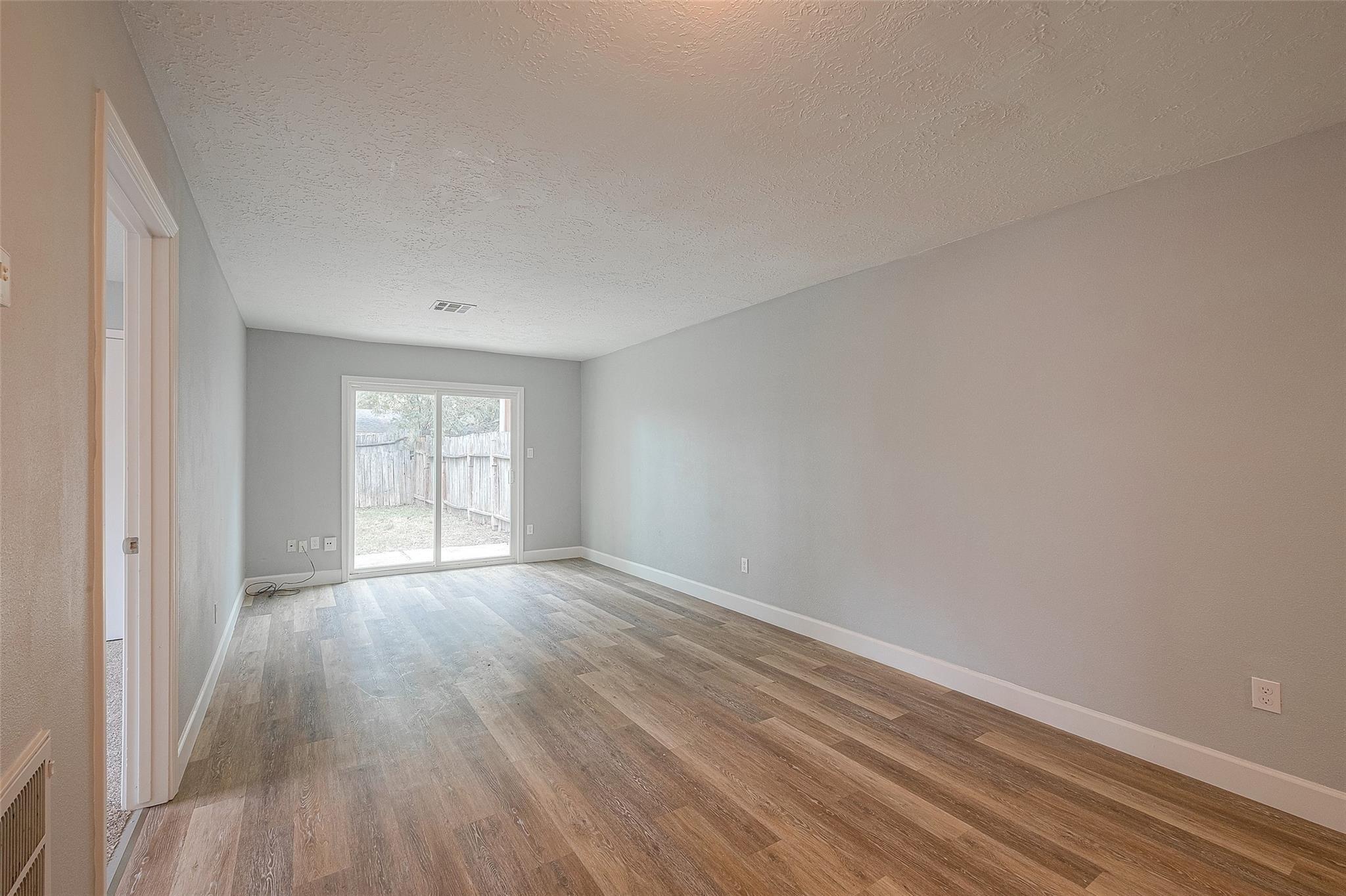 5020 Ridgevan Drive Property Photo 6