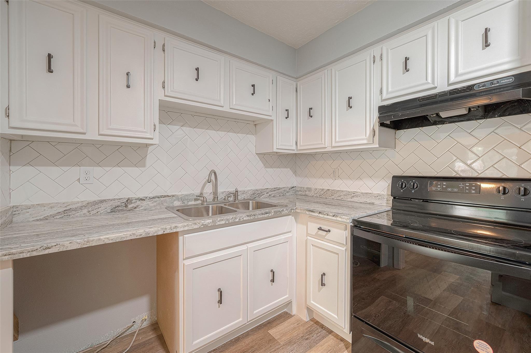 5020 Ridgevan Drive Property Photo 8