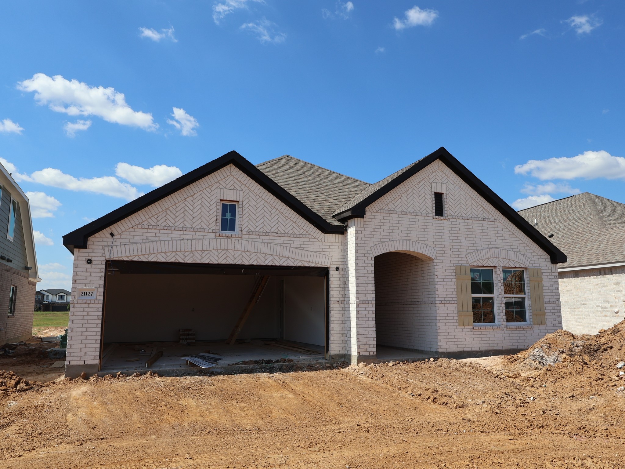 21127 Venetian Glass Lane Property Photo 7