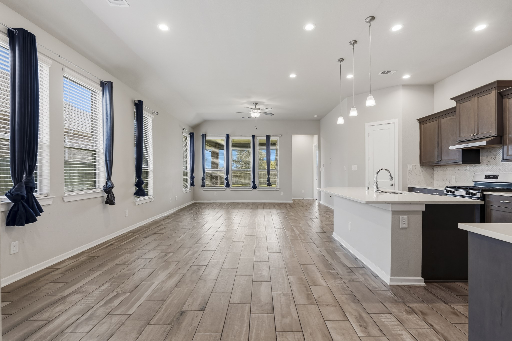 4510 Peloton Road Property Photo 8