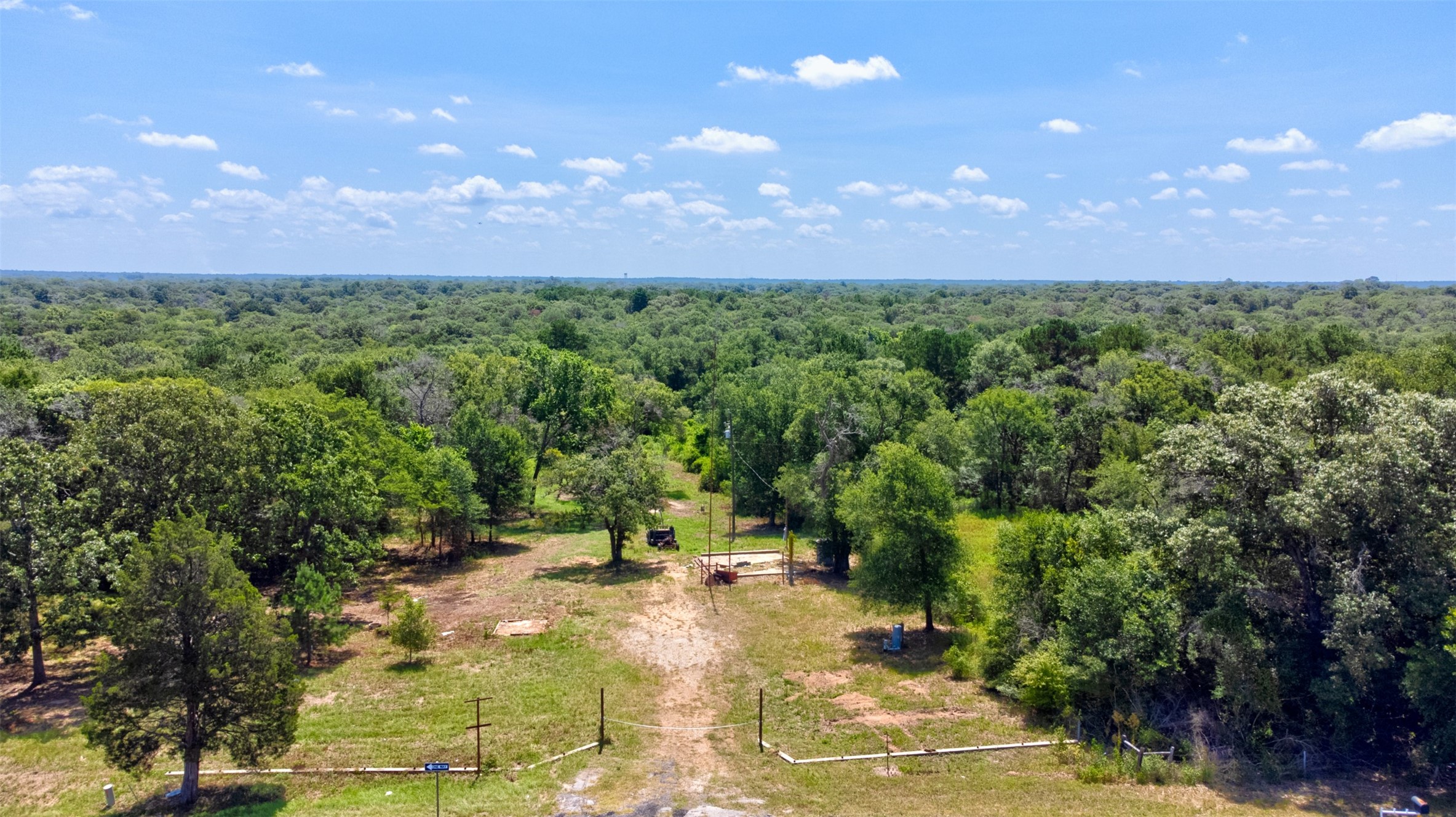 27108 Highway 6 Property Photo 2