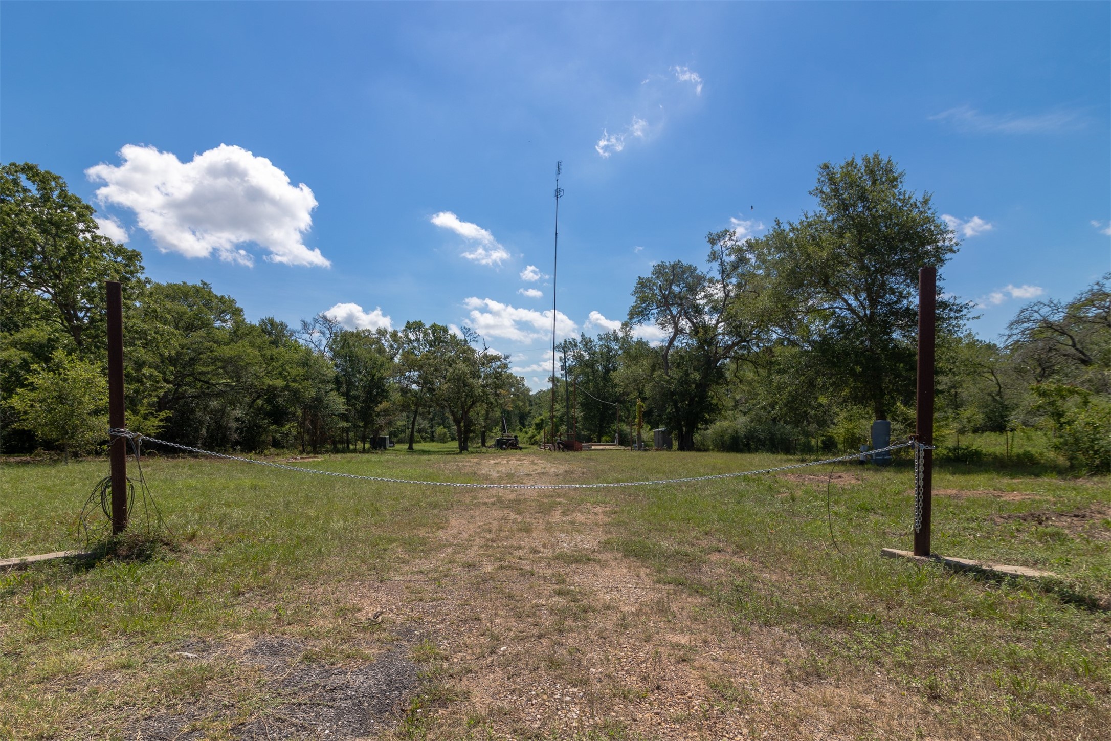 27108 Highway 6 Property Photo 4
