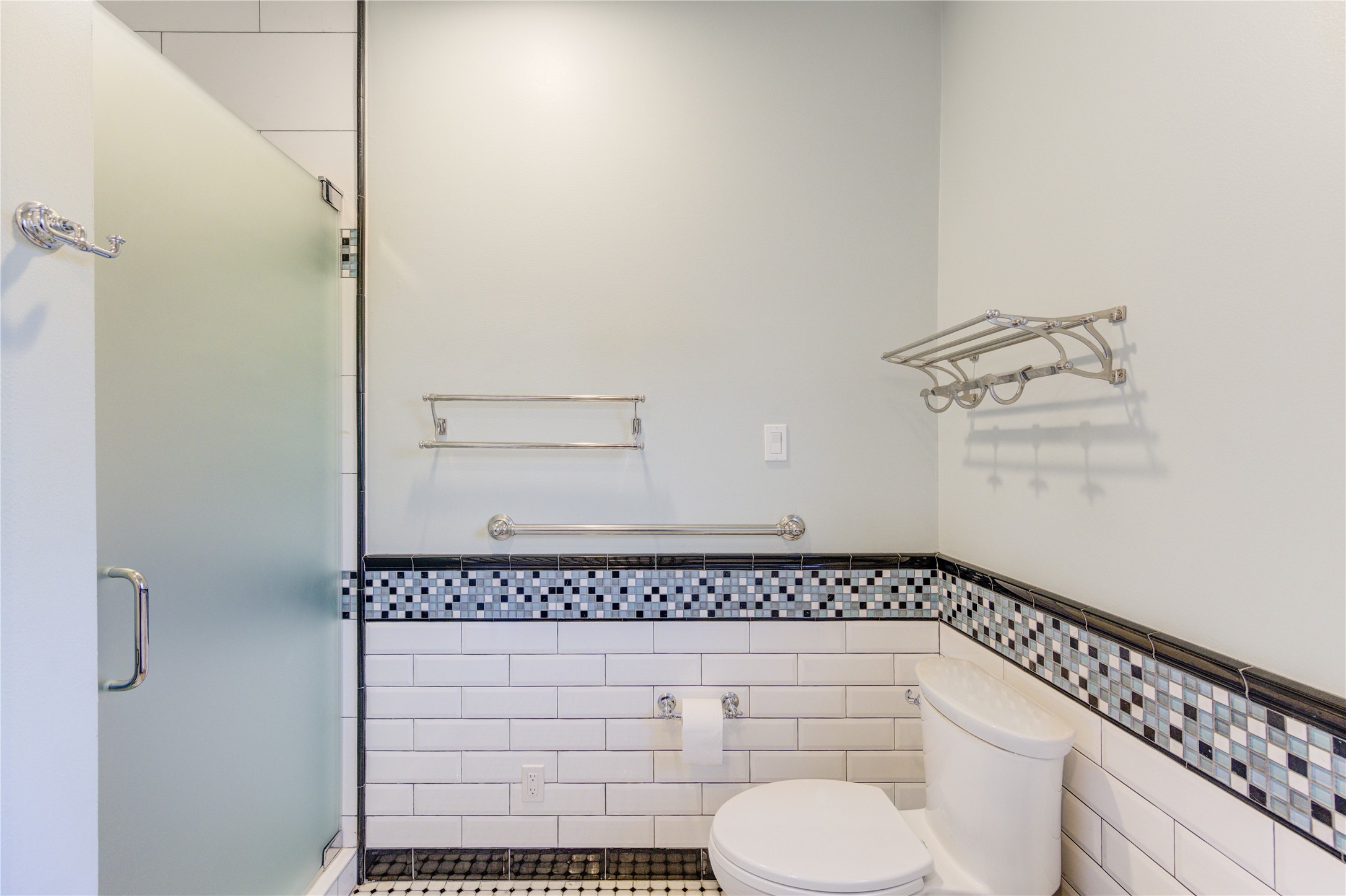 1550 Sue Barnett Drive Property Photo 16