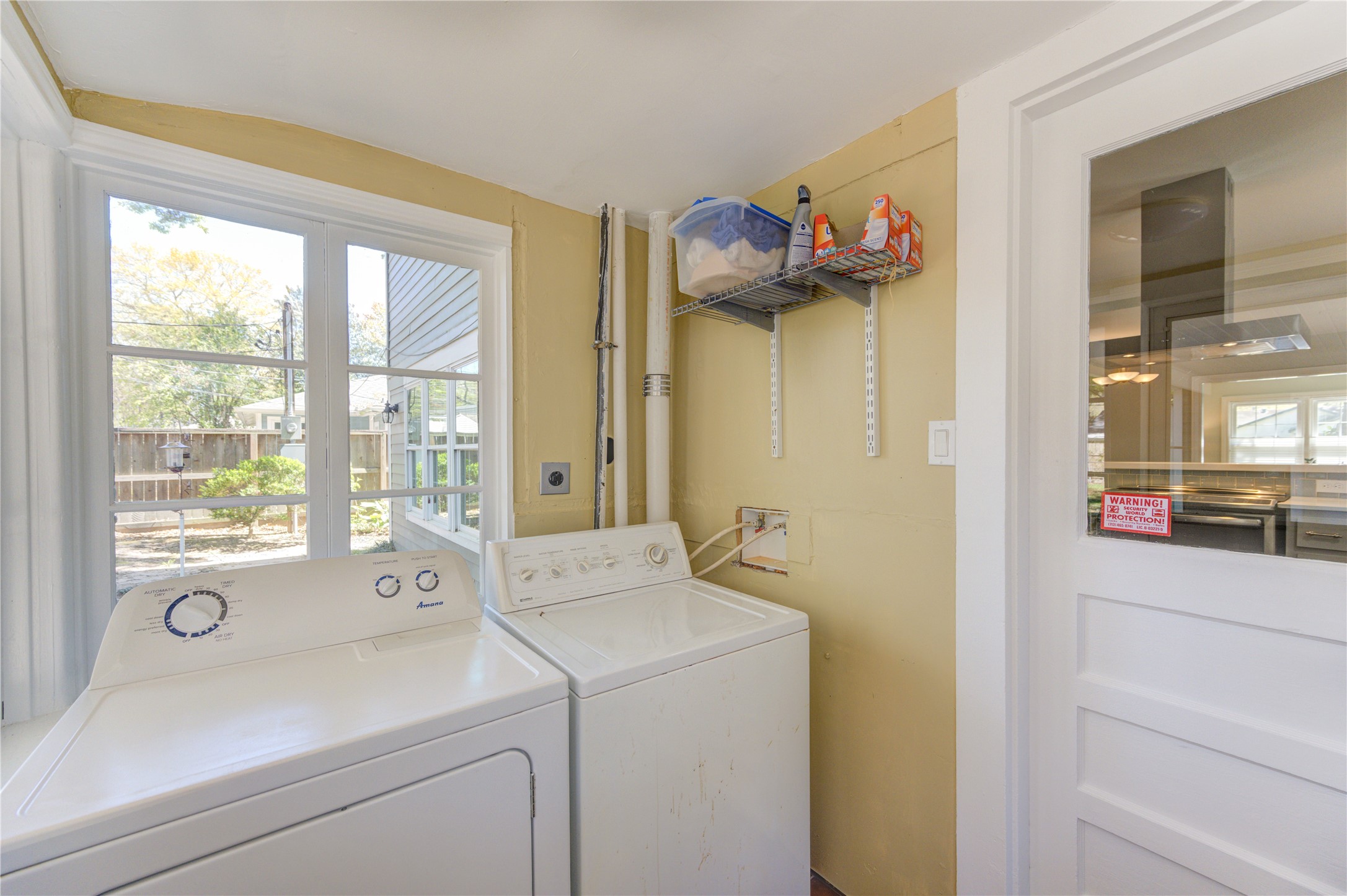 1550 Sue Barnett Drive Property Photo 17