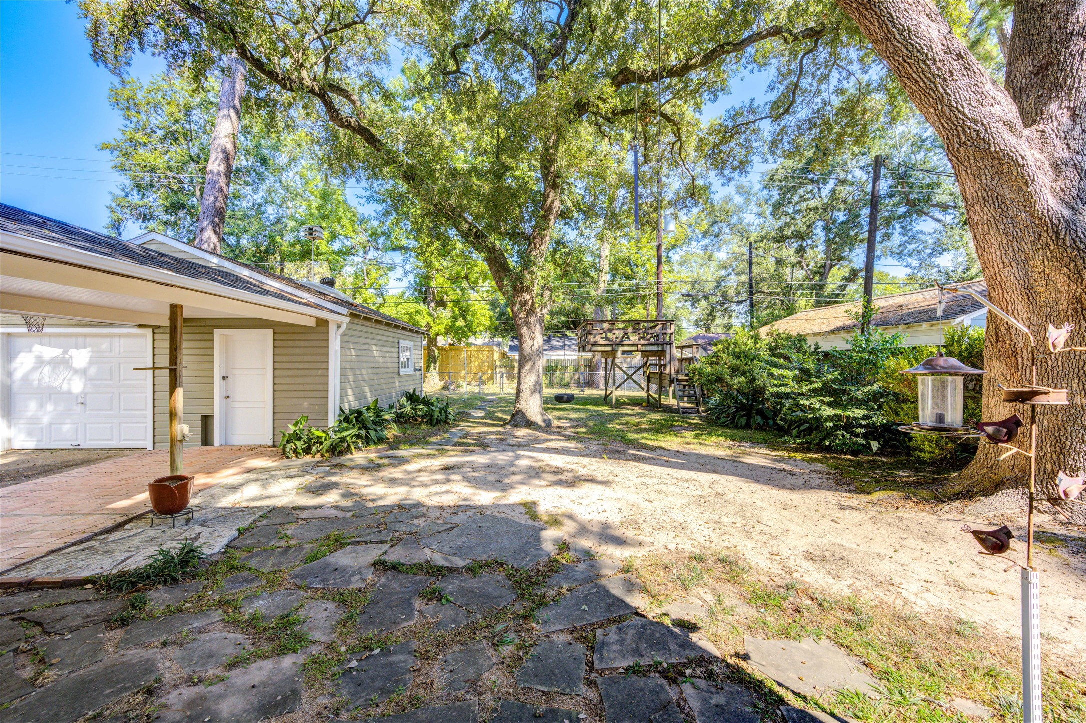1550 Sue Barnett Drive Property Photo 34