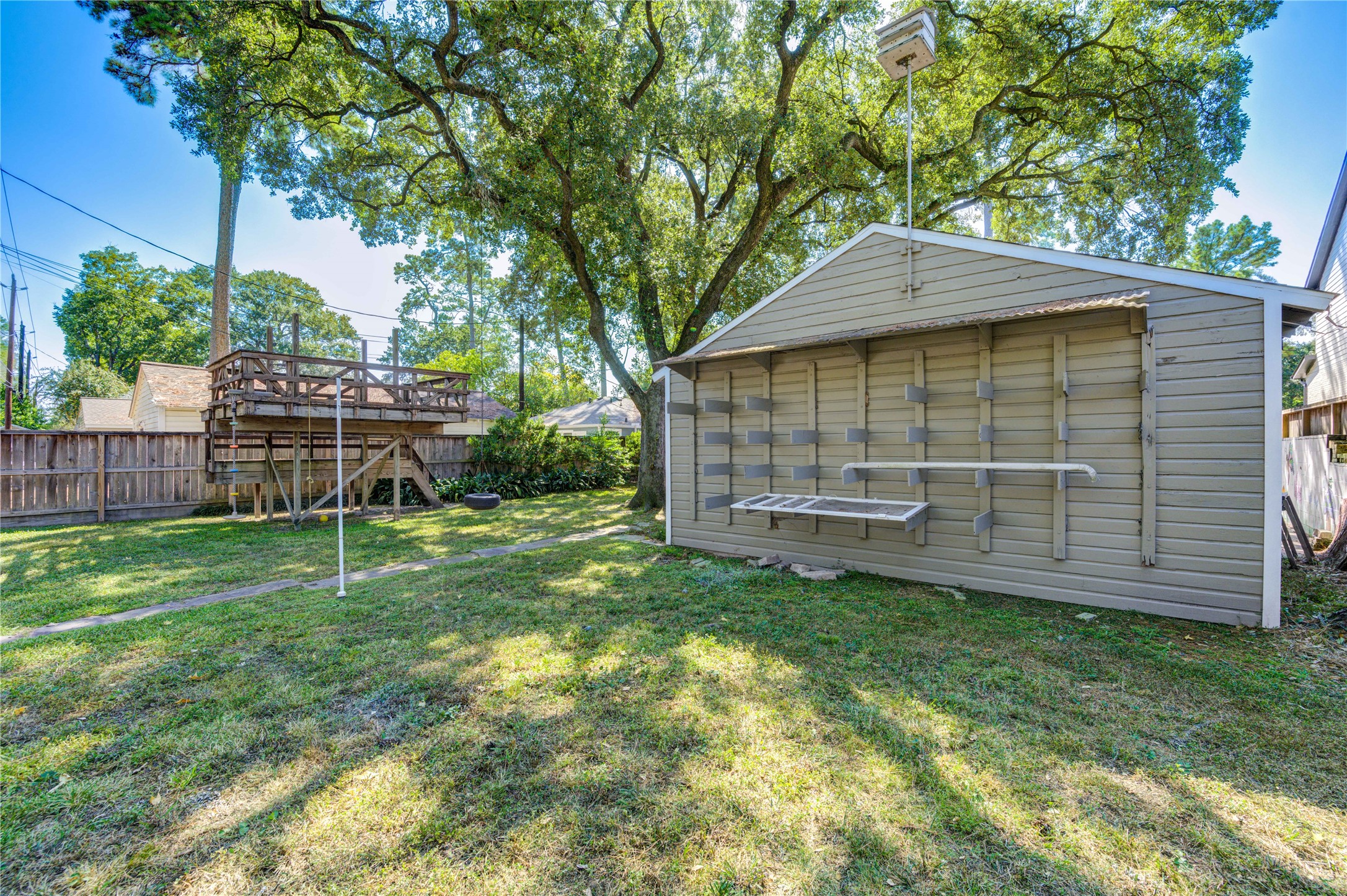 1550 Sue Barnett Drive Property Photo 37