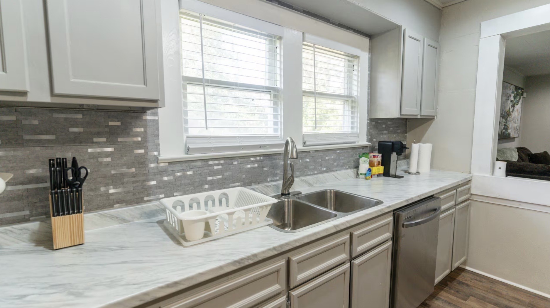 201 Carol Street Property Photo 7