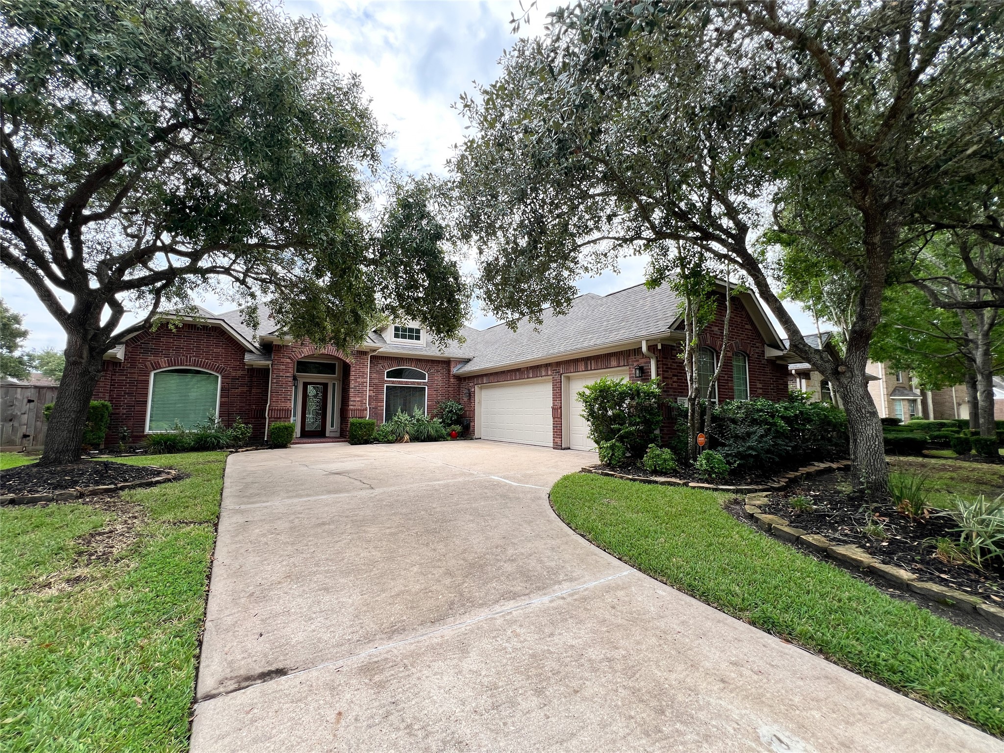 2215 Dorman Court Property Photo 1
