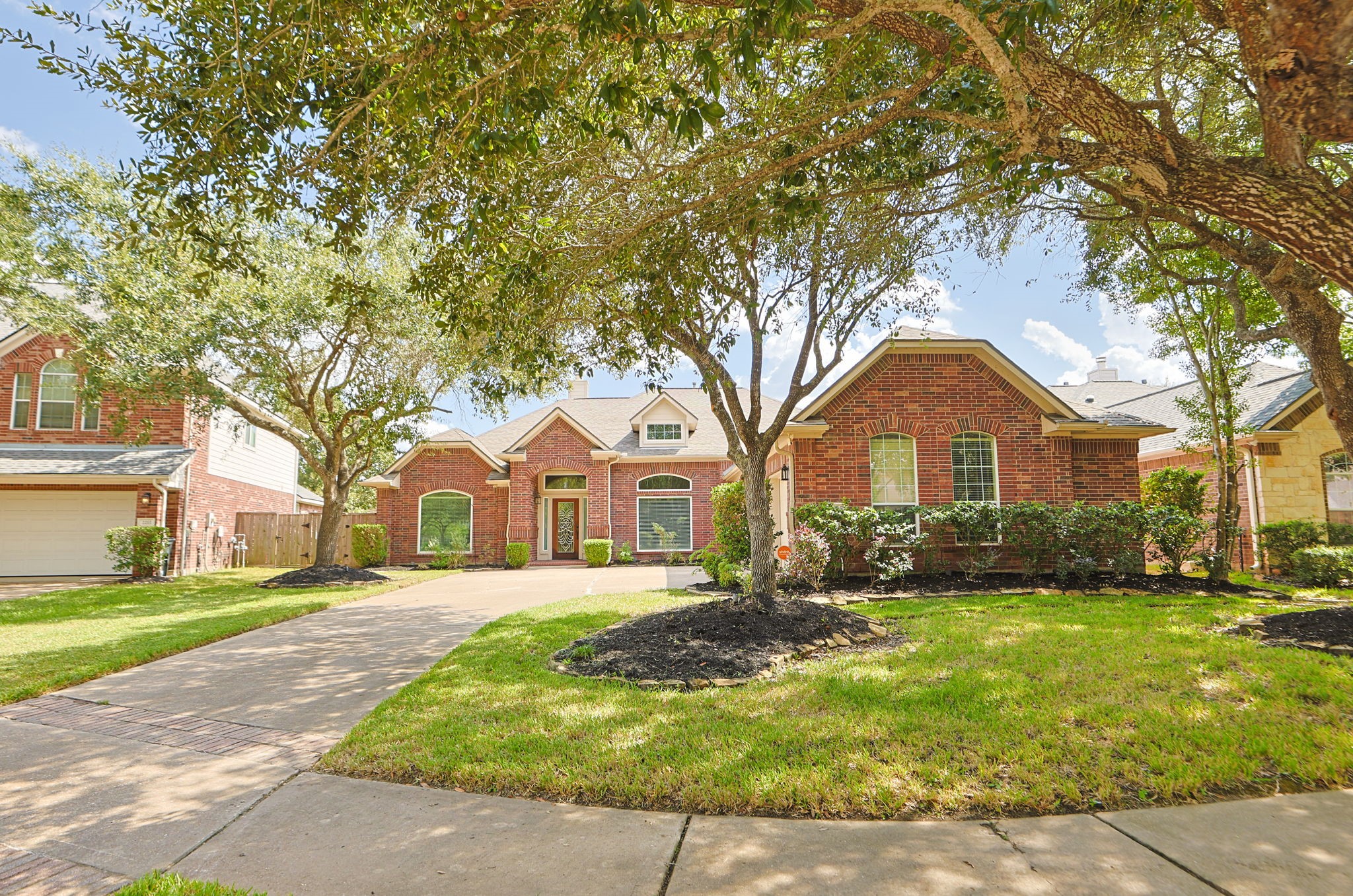 2215 Dorman Court Property Photo 1
