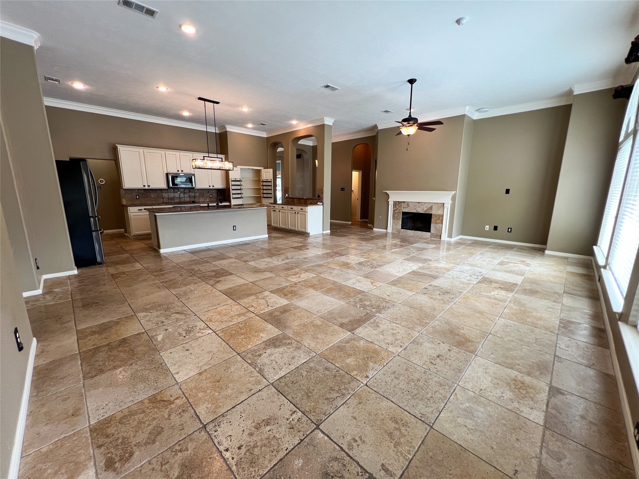 2215 Dorman Court Property Photo 15