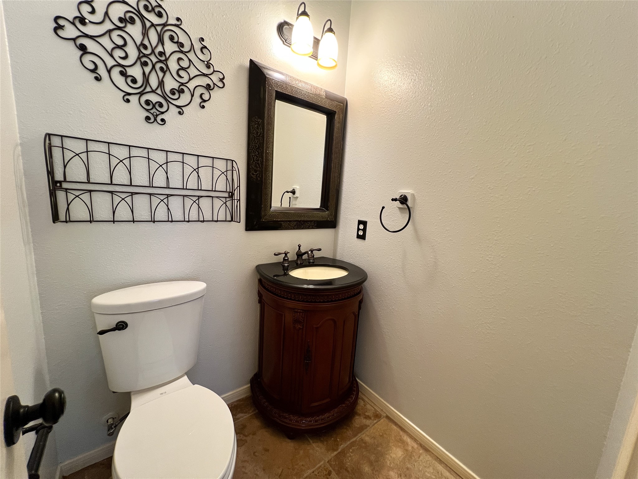 2215 Dorman Court Property Photo 28