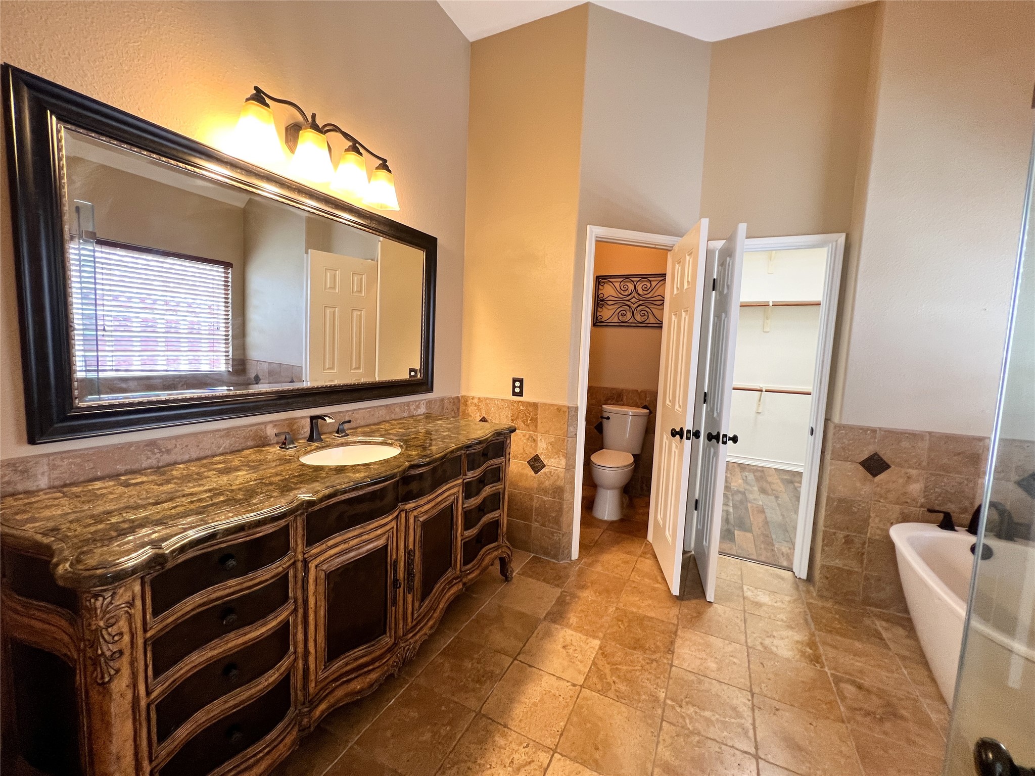 2215 Dorman Court Property Photo 31