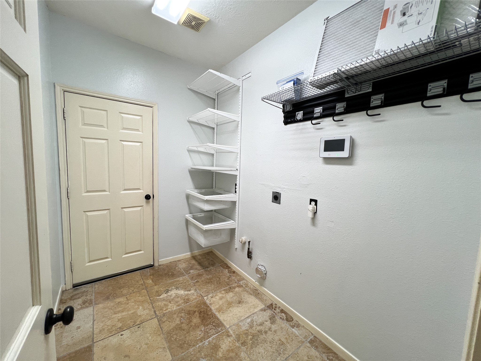 2215 Dorman Court Property Photo 37
