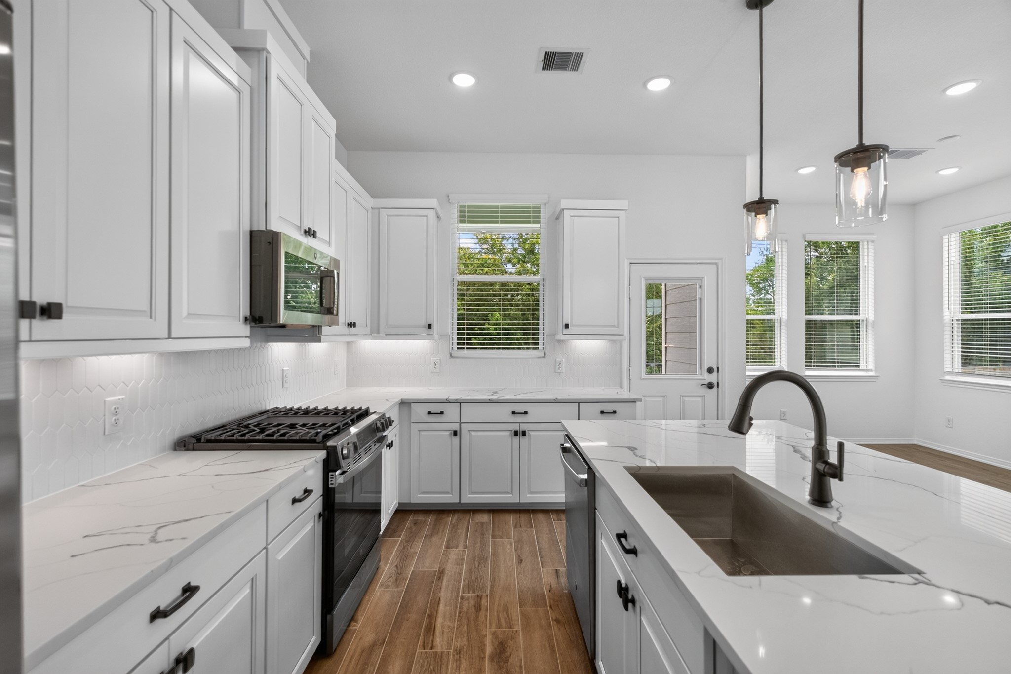512 Water Ash Court Property Photo 18