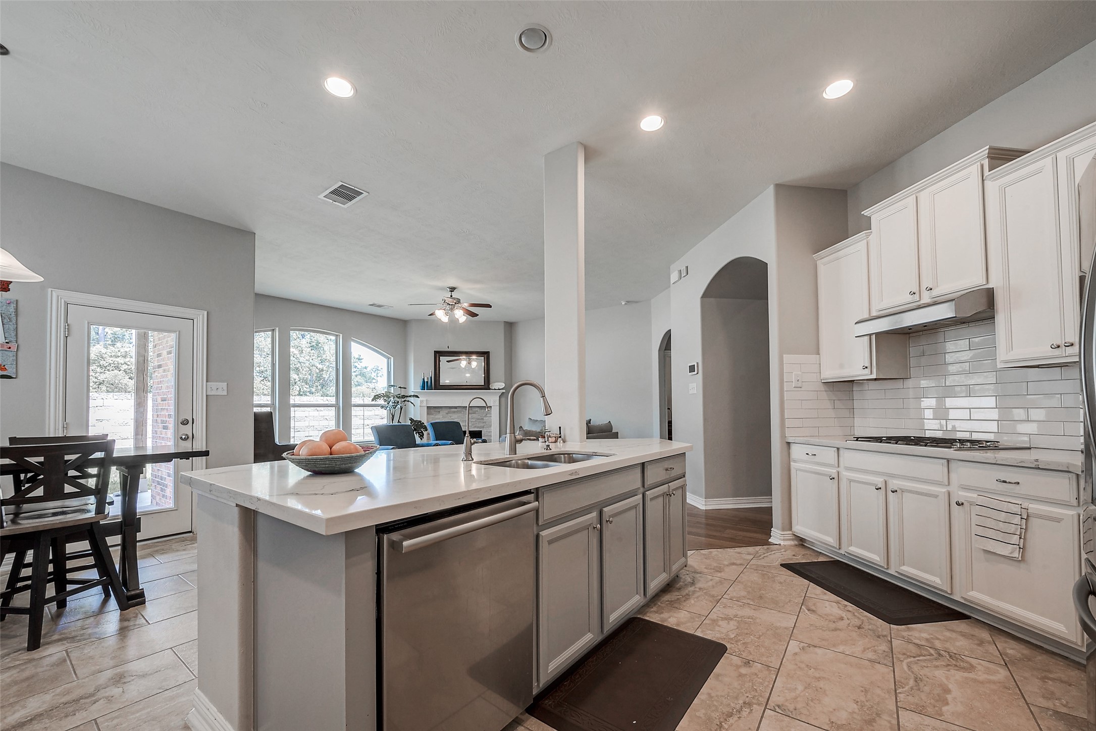 28314 Calaveras Lake Drive Property Photo 1