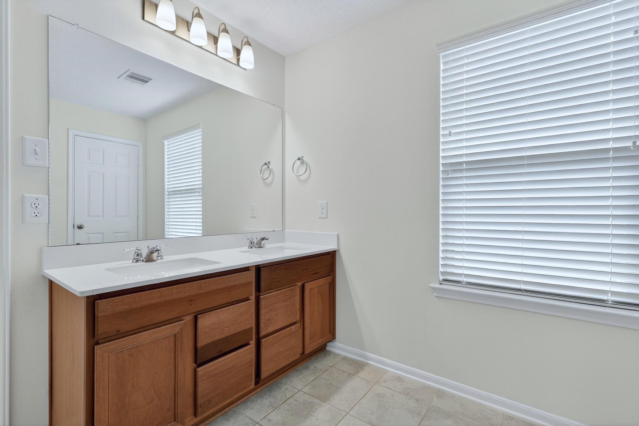 3322 Nila Creek Drive Property Photo 21